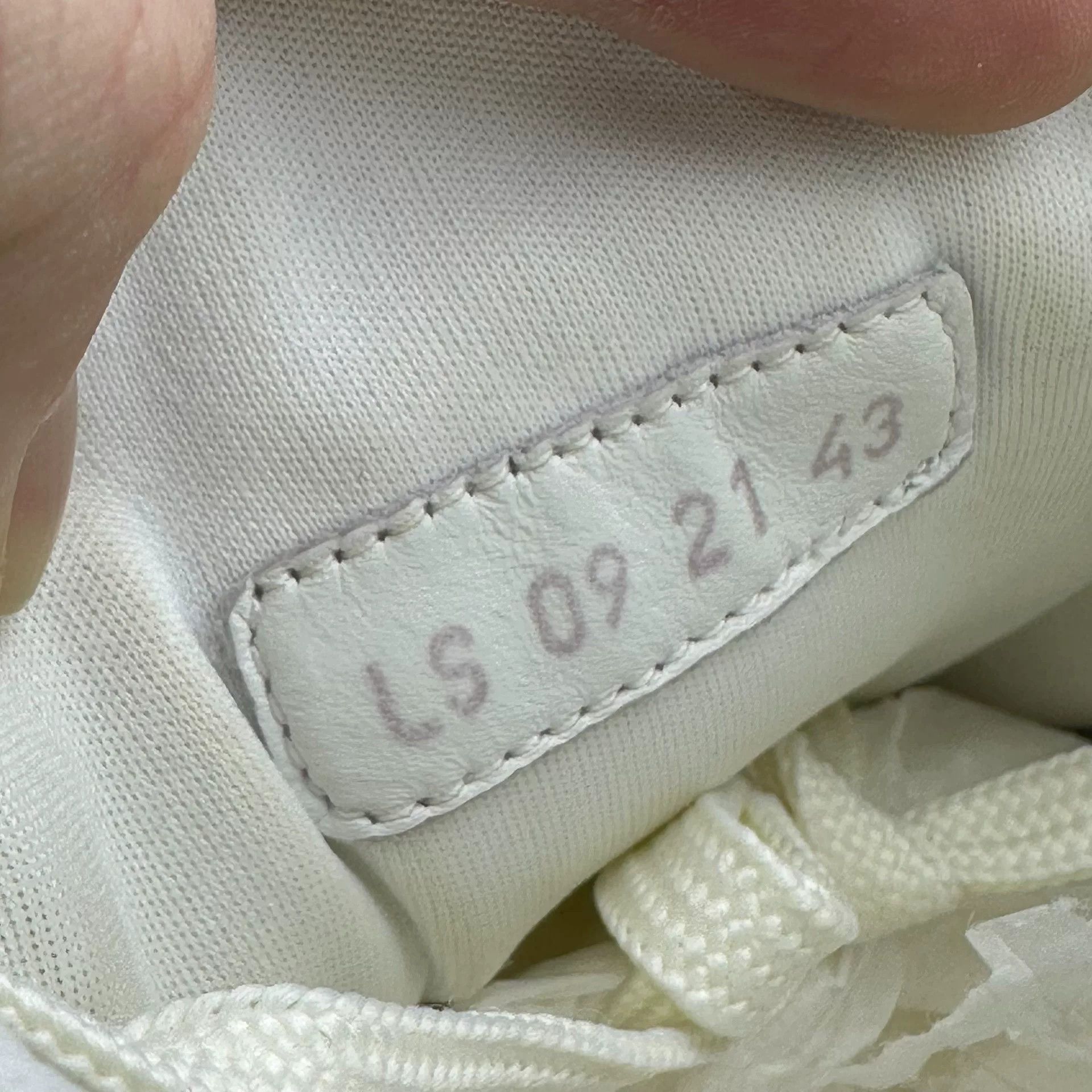 Dior Dior Casual White Lowtop Sneakers 10 Men Size US 10 / EU 43 - 9 Thumbnail