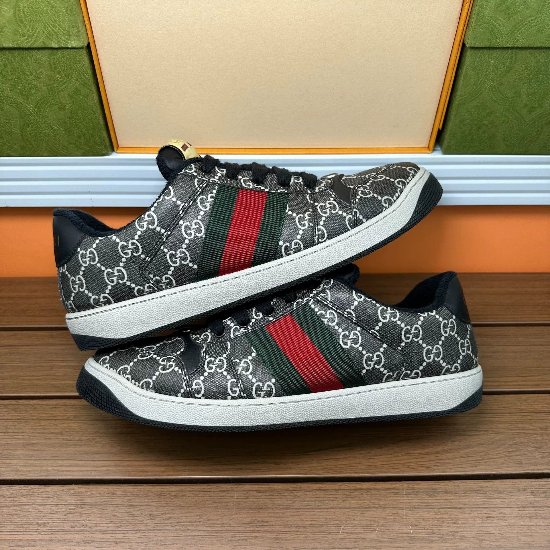 Gucci Gucci Gray Lowtop Sneakers 10 Men Size US 10 / EU 43 - 2 Thumbnail
