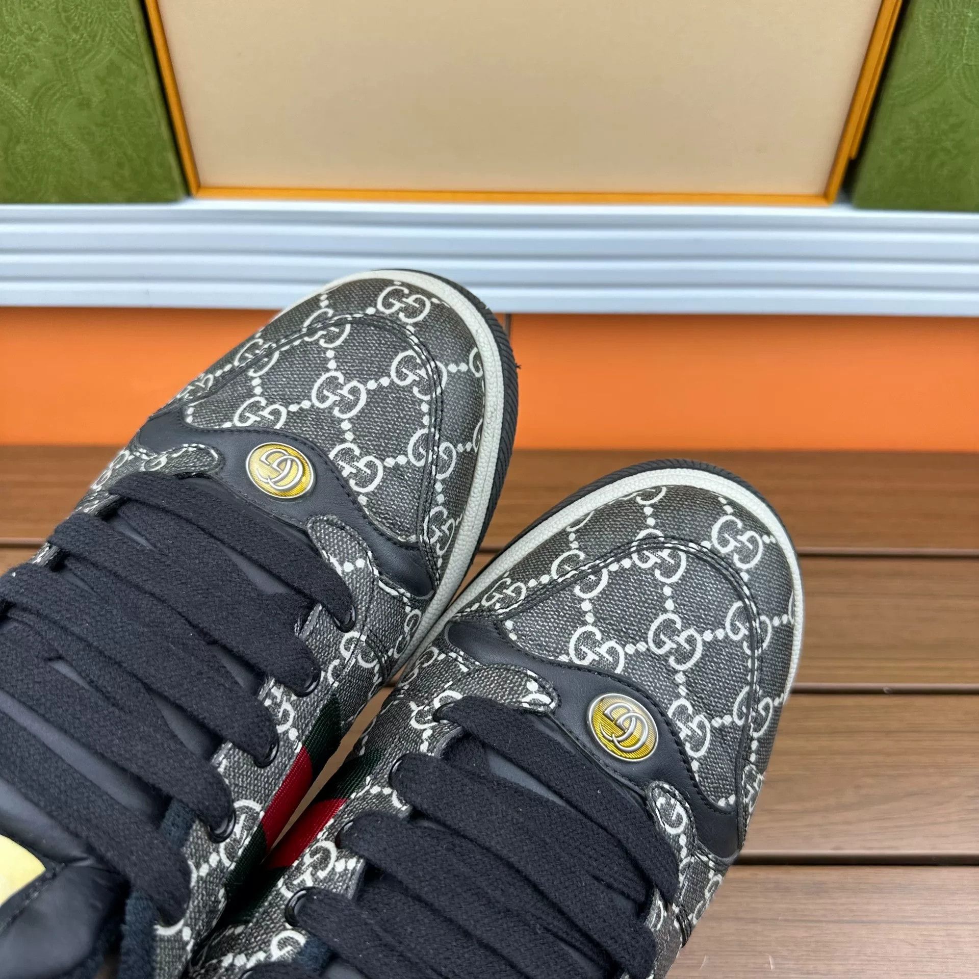 Gucci Gucci Gray Lowtop Sneakers 10 Men Size US 10 / EU 43 - 7 Thumbnail