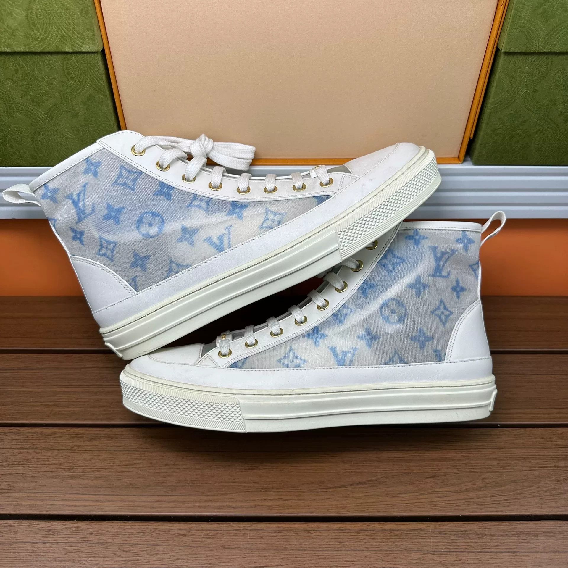 Louis Vuitton Louis Vuitton Casual Blue Hitop Sneakers it_39 Women Size US 9 / IT 39 - 2 Thumbnail