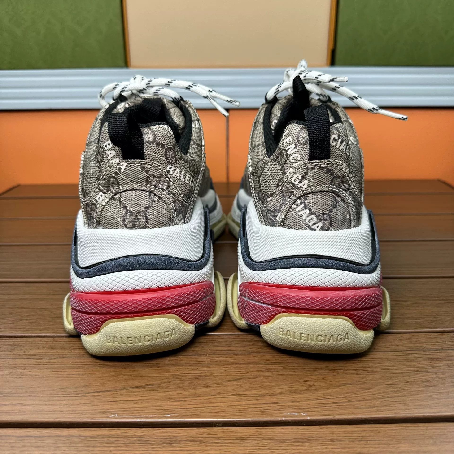 Balenciaga Balenciaga Collab Brown Lowtop Sneakers it_37 Women Size US 7 / IT 37 - 5 Thumbnail