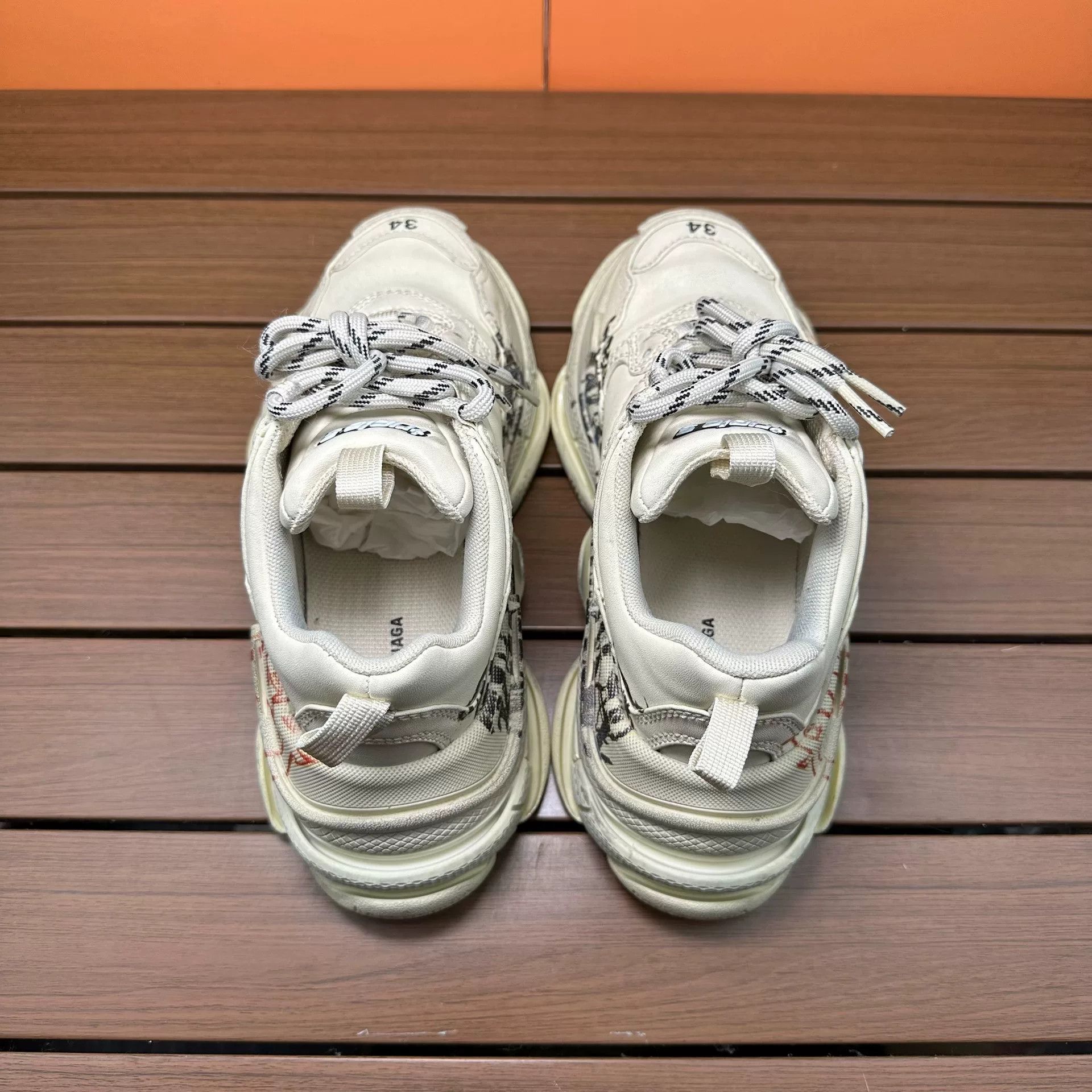 Balenciaga Balenciaga Printed Lowtop Sneakers it_34 Women Size US 4 / IT 34 - 6 Thumbnail