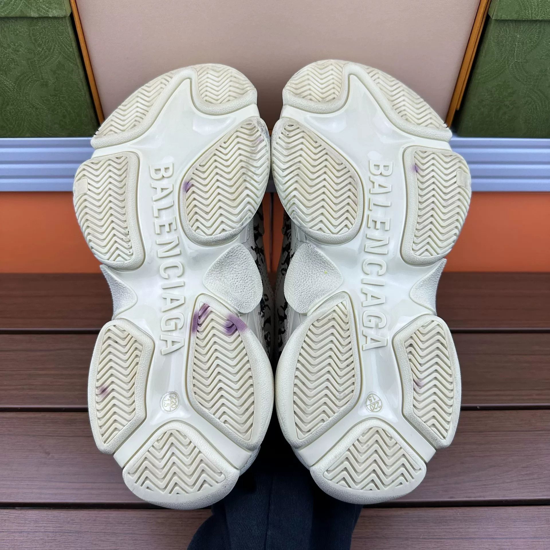 Balenciaga Balenciaga Printed Lowtop Sneakers it_34 Women Size US 4 / IT 34 - 7 Thumbnail