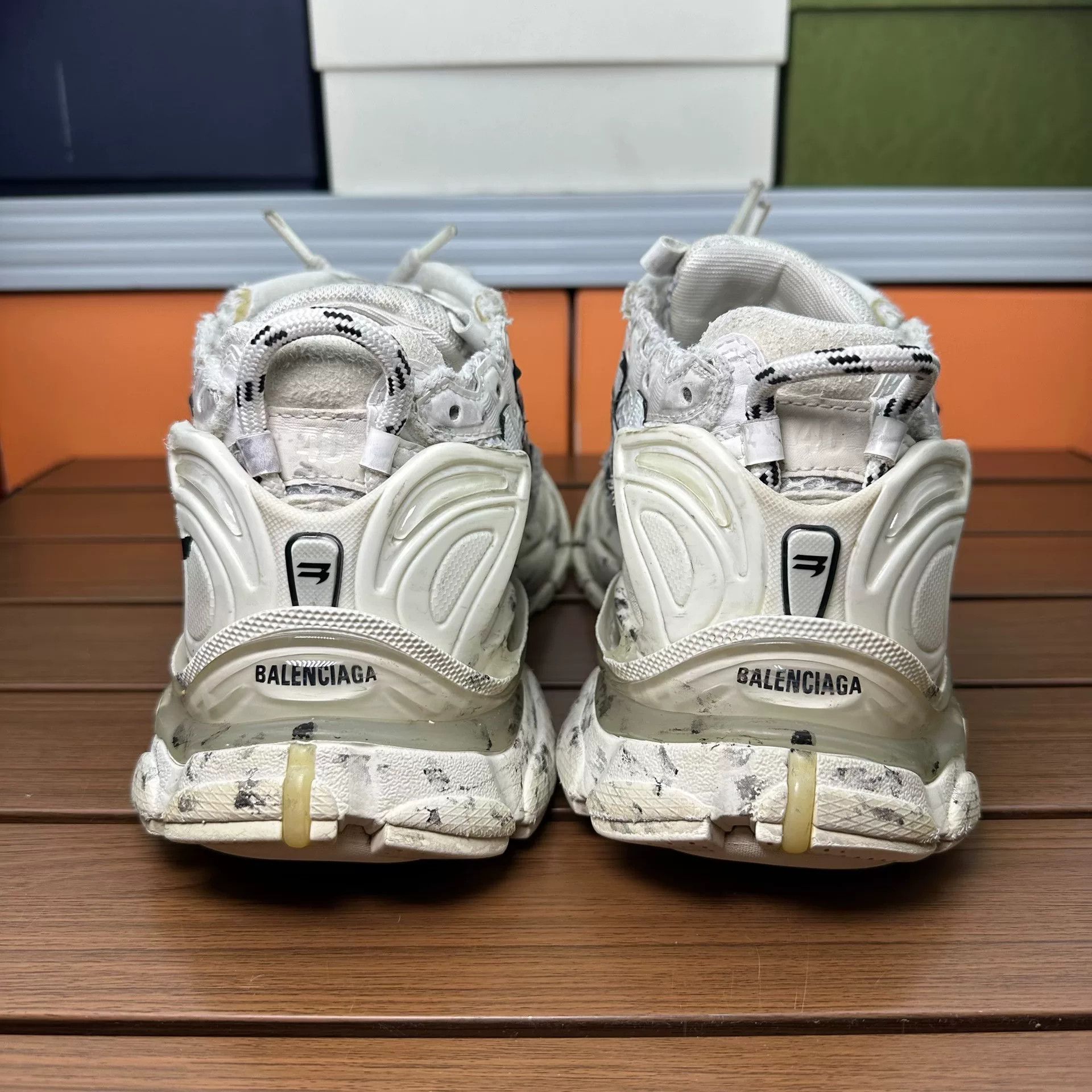 Balenciaga Balenciaga Running White Lowtop Sneakers it_40 Women Size US 10 / IT 40 - 6 Thumbnail