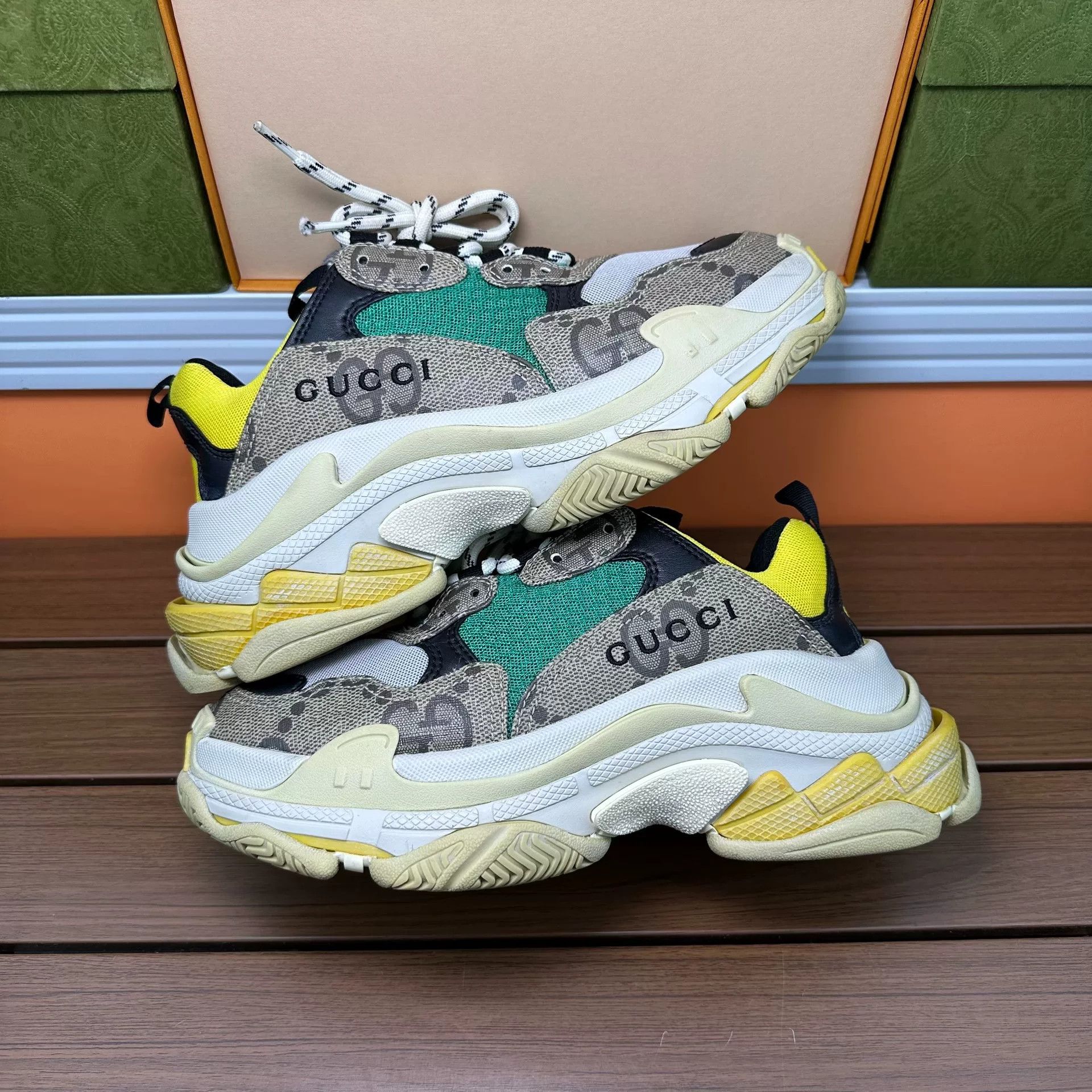 Balenciaga Balenciaga Collab Lowtop Sneakers it_37 Women Size US 7 / IT 37 - 2 Thumbnail