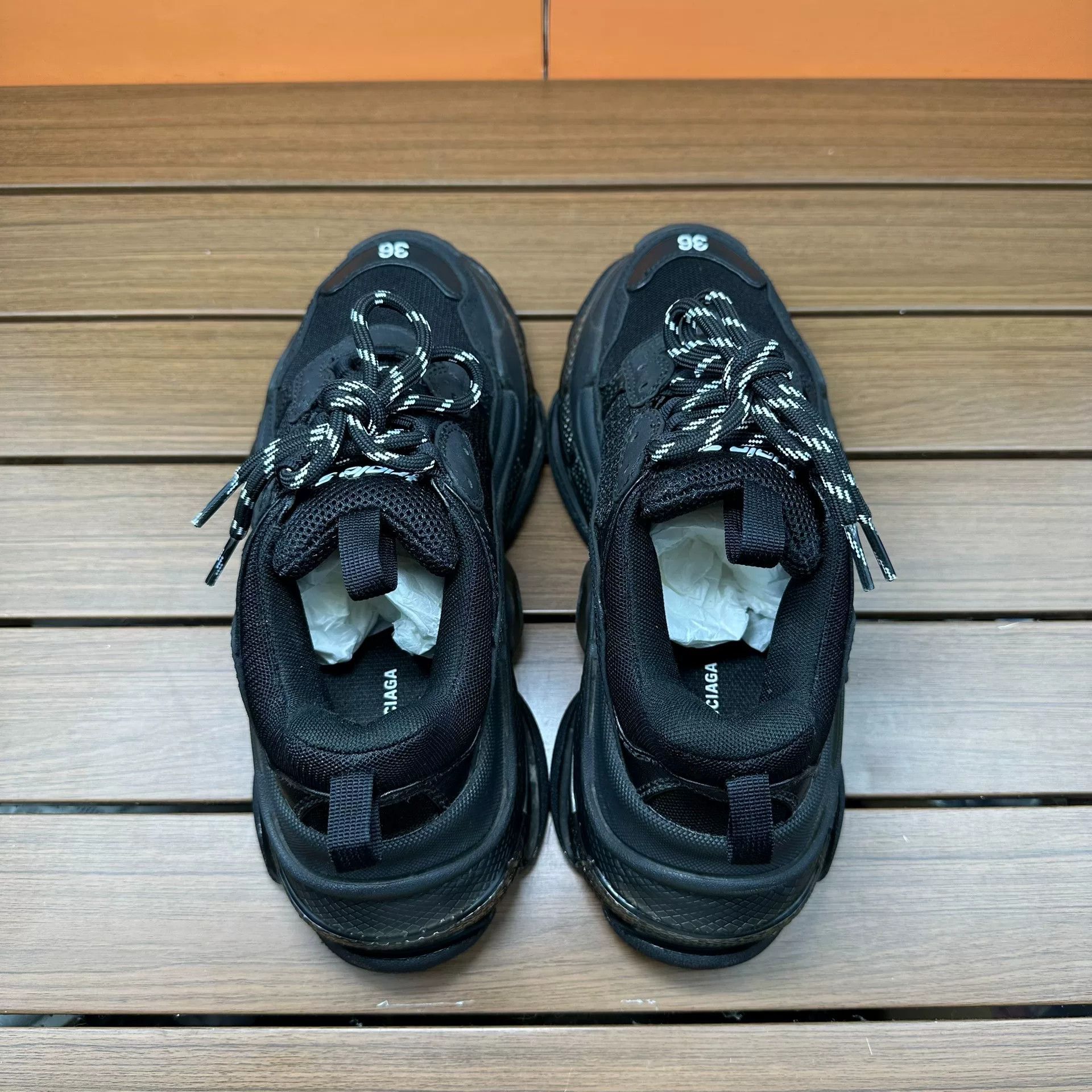 Balenciaga Balenciaga Black Lowtop Sneakers it_36 Women Size US 6 / IT 36 - 6 Thumbnail