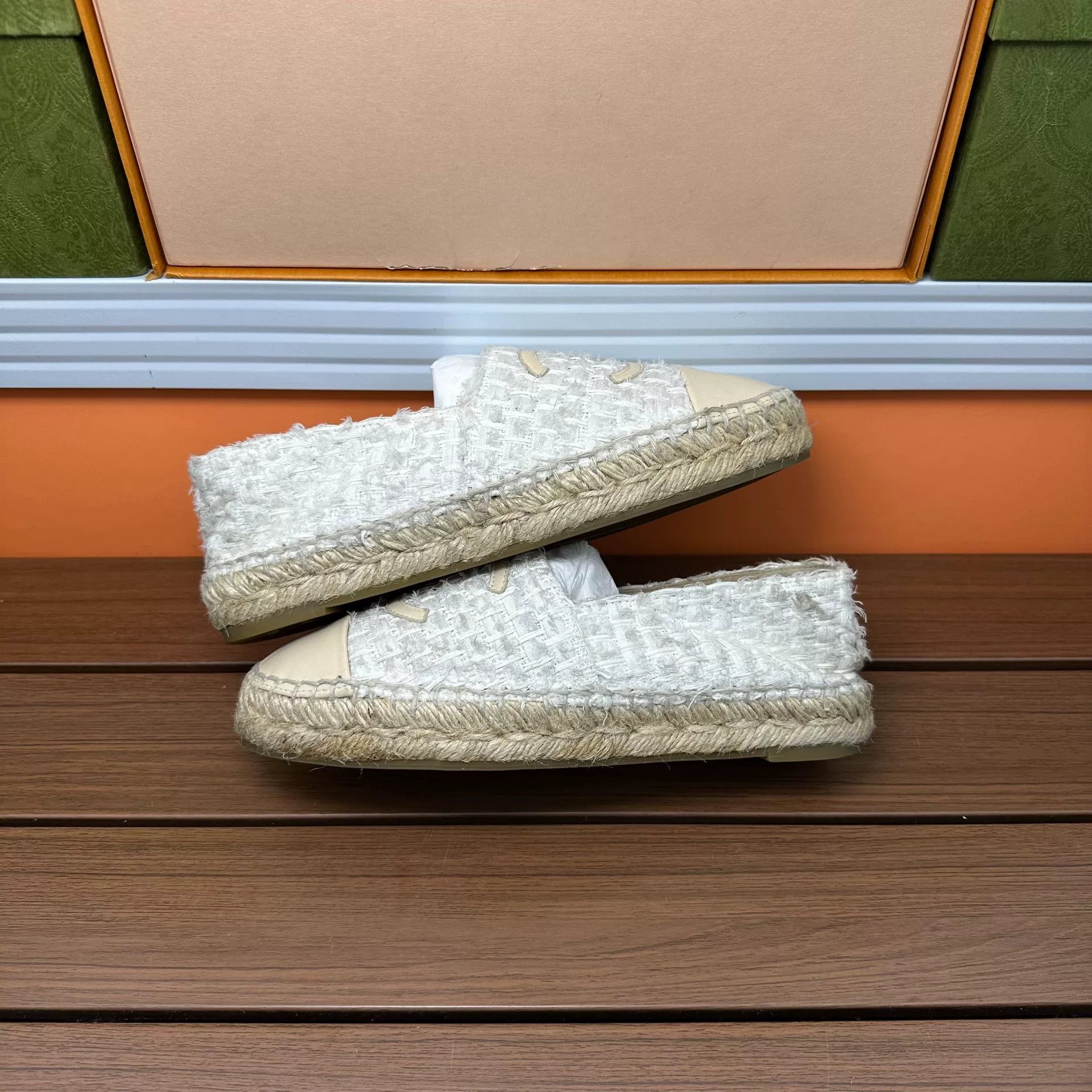 Chanel Chanel Lowtop Sneakers it_35 Women Size US 5 / IT 35 - 2 Thumbnail
