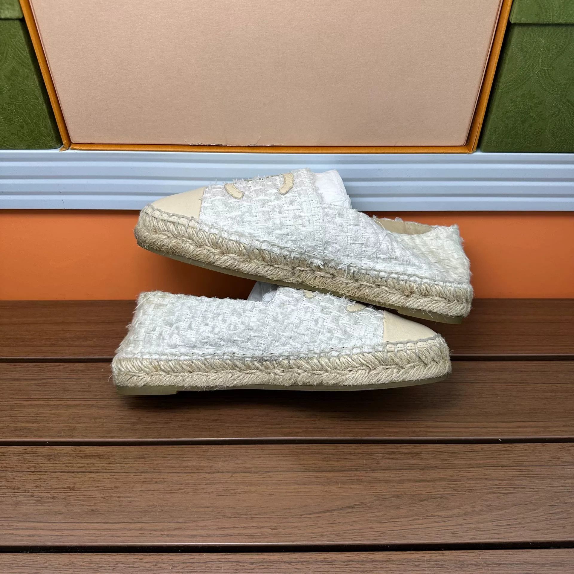 Chanel Chanel Lowtop Sneakers it_35 Women Size US 5 / IT 35 - 3 Thumbnail