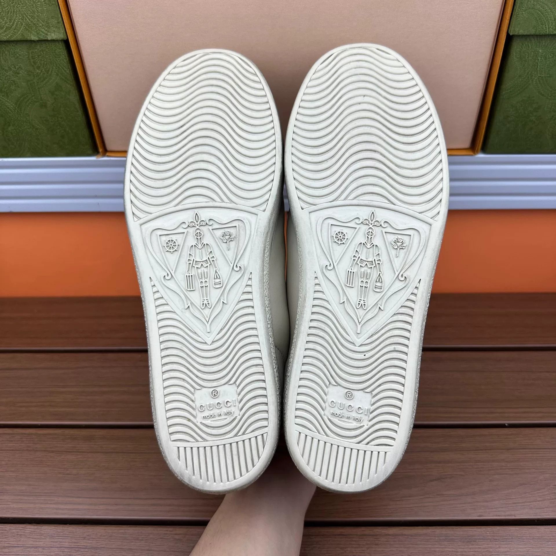 Gucci Gucci Printed Beige Lowtop Sneakers it_36-5 Women Size US 6.5 / IT 36.5 - 7 Thumbnail