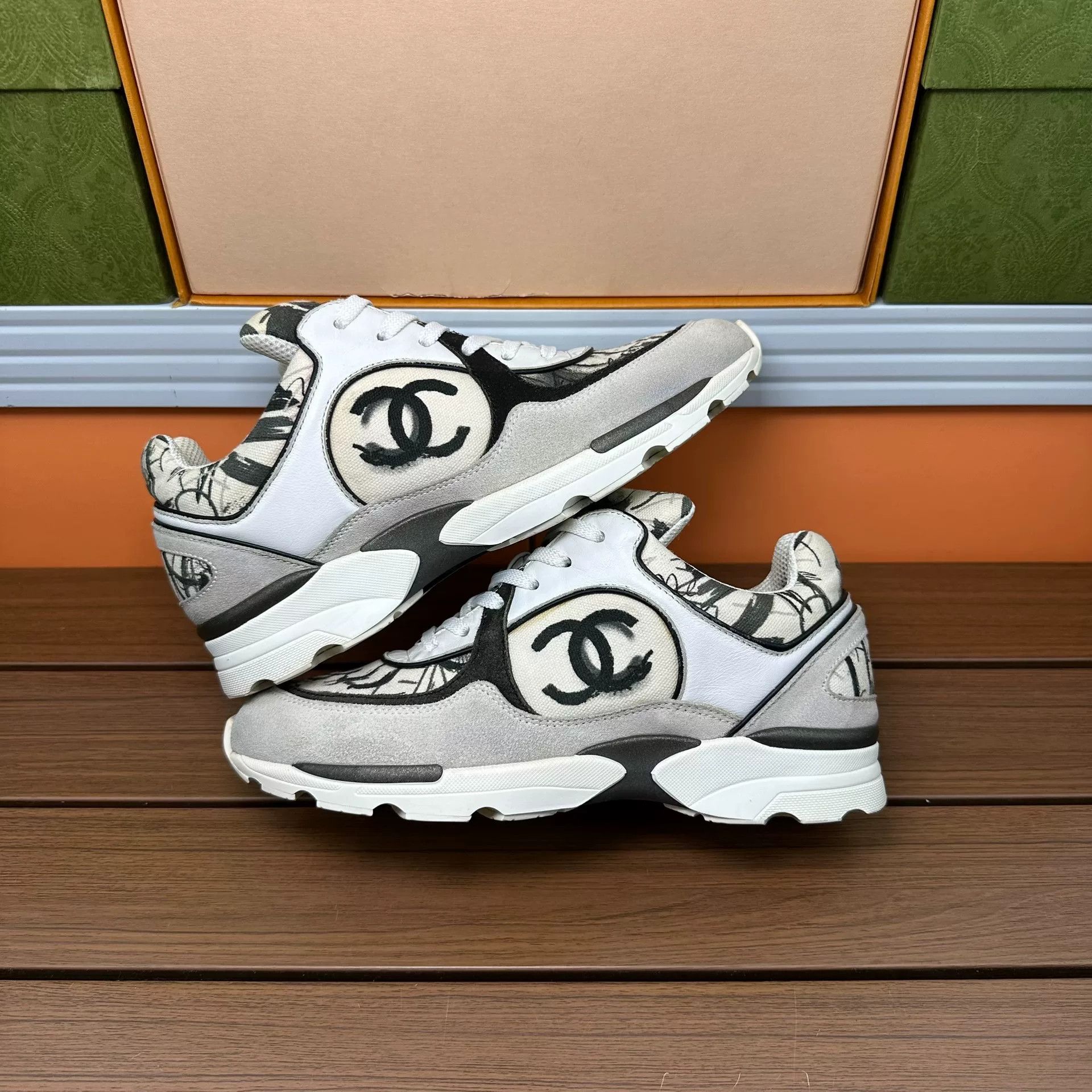 Chanel Chanel Casual Lowtop Sneakers it_36 Women Size US 6 / IT 36 - 2 Thumbnail