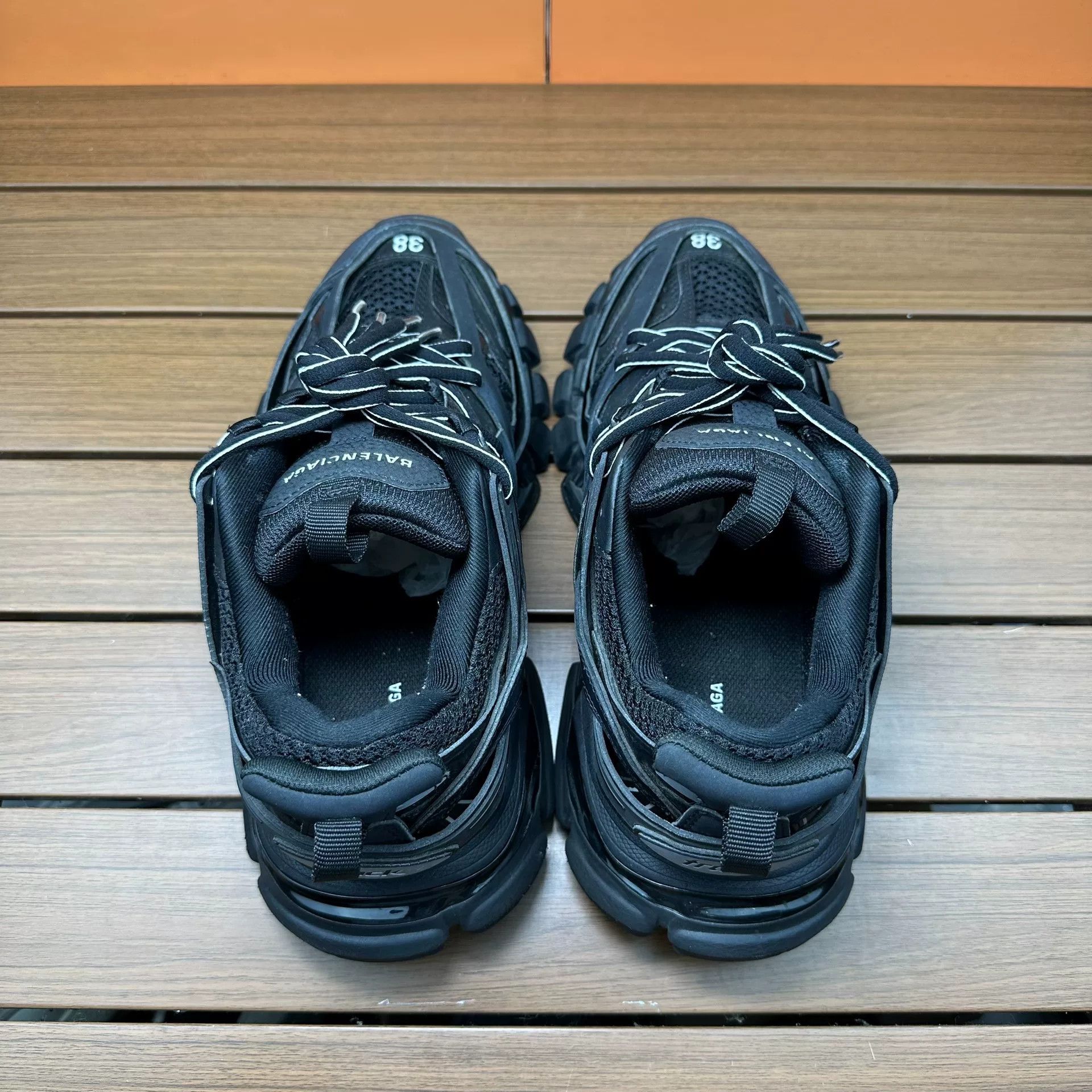 Balenciaga Balenciaga Distressed Black Lowtop Sneakers it_38 Women Size US 8 / IT 38 - 6 Thumbnail