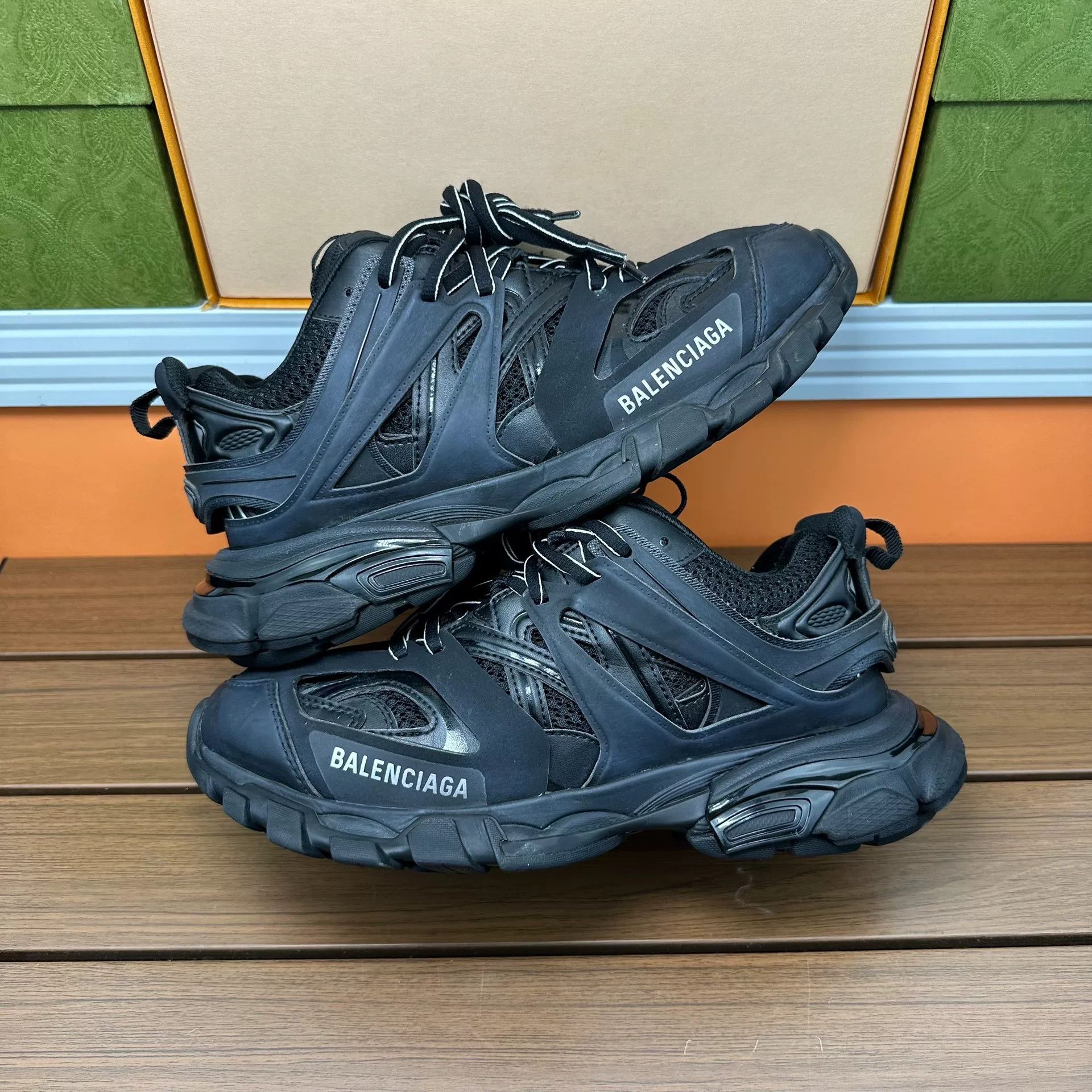 Balenciaga Balenciaga Distressed Black Lowtop Sneakers it_38 Women Size US 8 / IT 38 - 2 Thumbnail