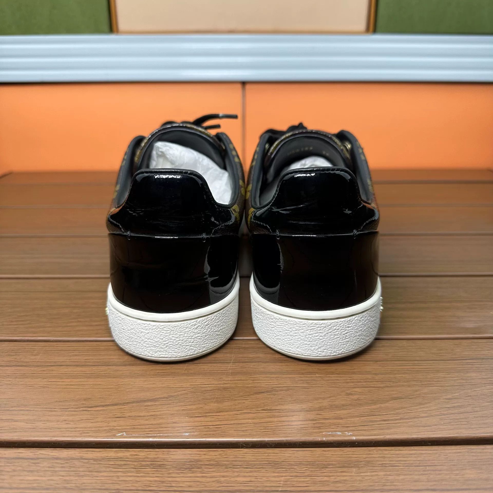 Louis Vuitton Louis Vuitton Multi Lowtop Sneakers it_37 Women Size US 7 / IT 37 - 6 Thumbnail