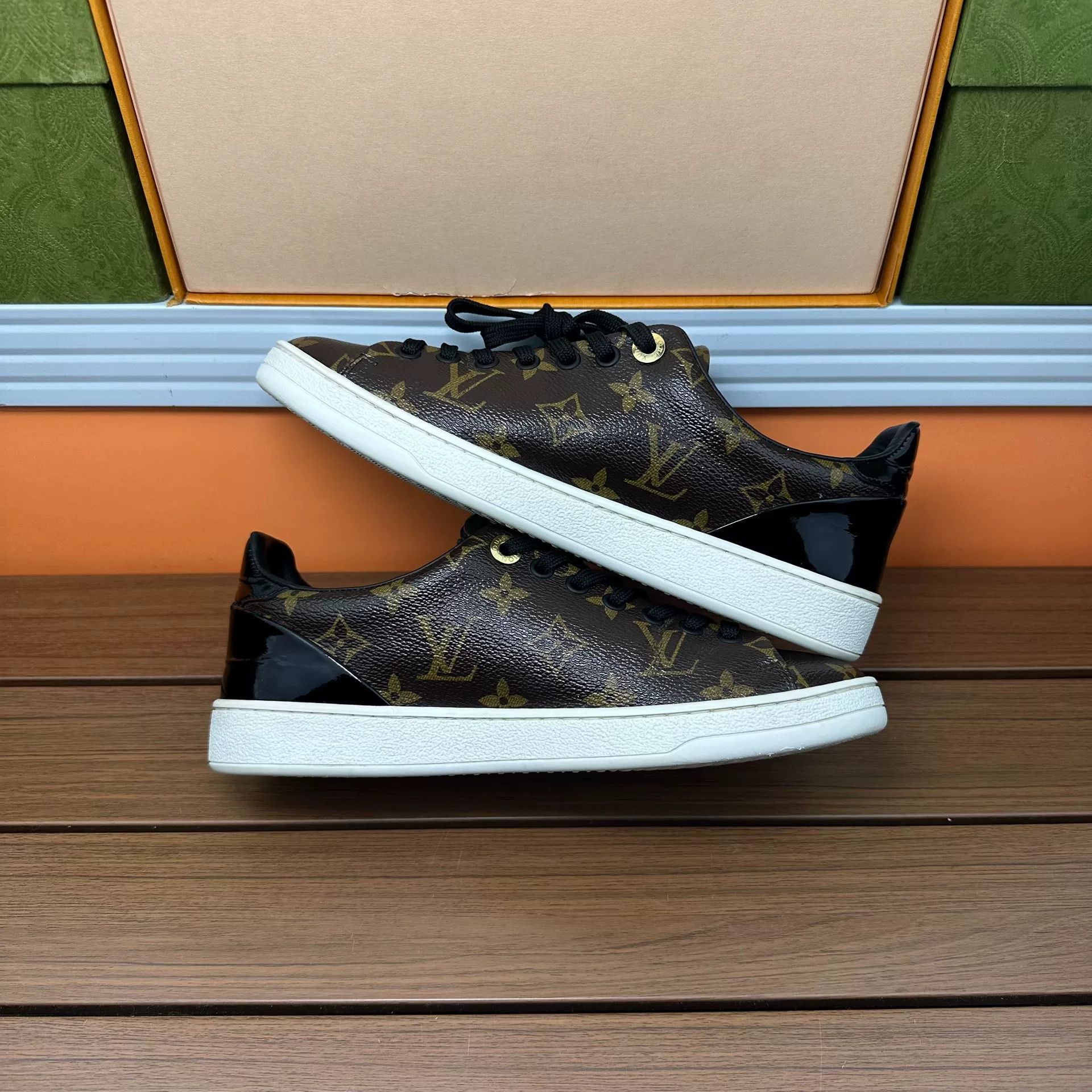 Louis Vuitton Louis Vuitton Multi Lowtop Sneakers it_37 Women Size US 7 / IT 37 - 3 Thumbnail