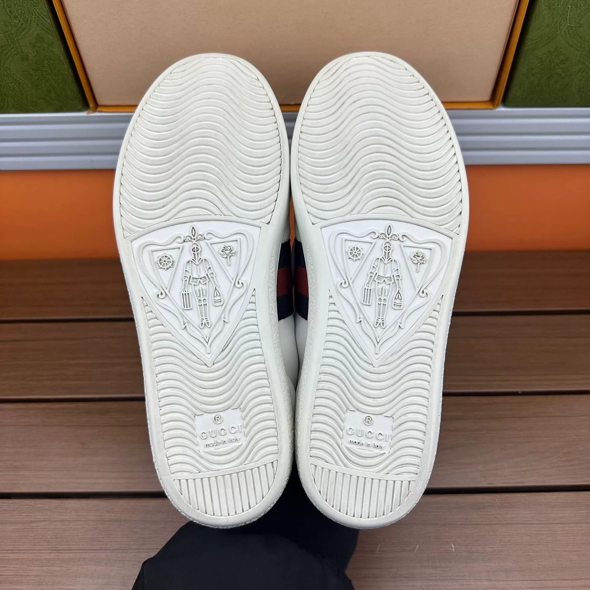 Gucci Gucci White Lowtop Sneakers it_37 Women Size US 7 / IT 37 - 7 Thumbnail