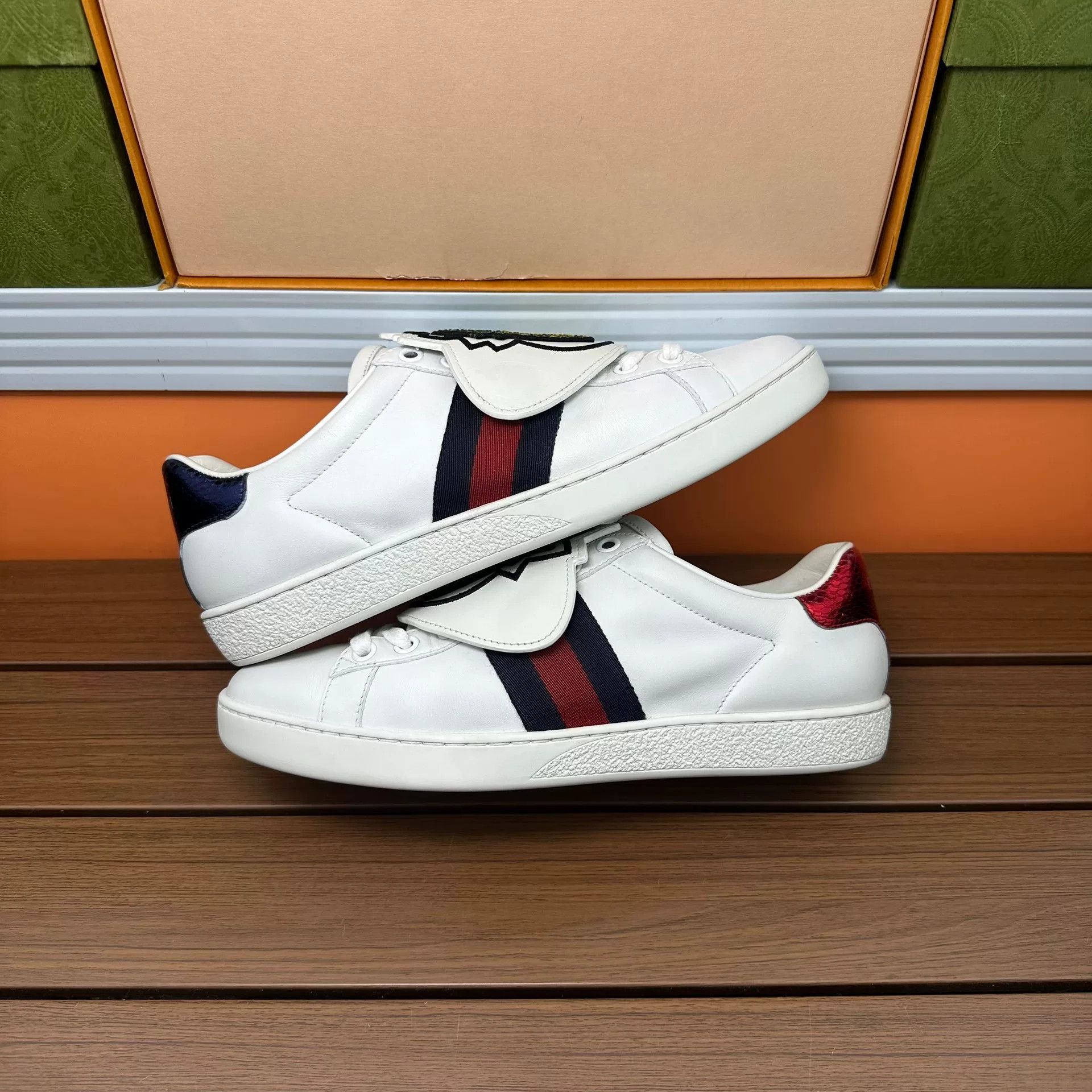 Gucci Gucci White Lowtop Sneakers it_37 Women Size US 7 / IT 37 - 2 Thumbnail