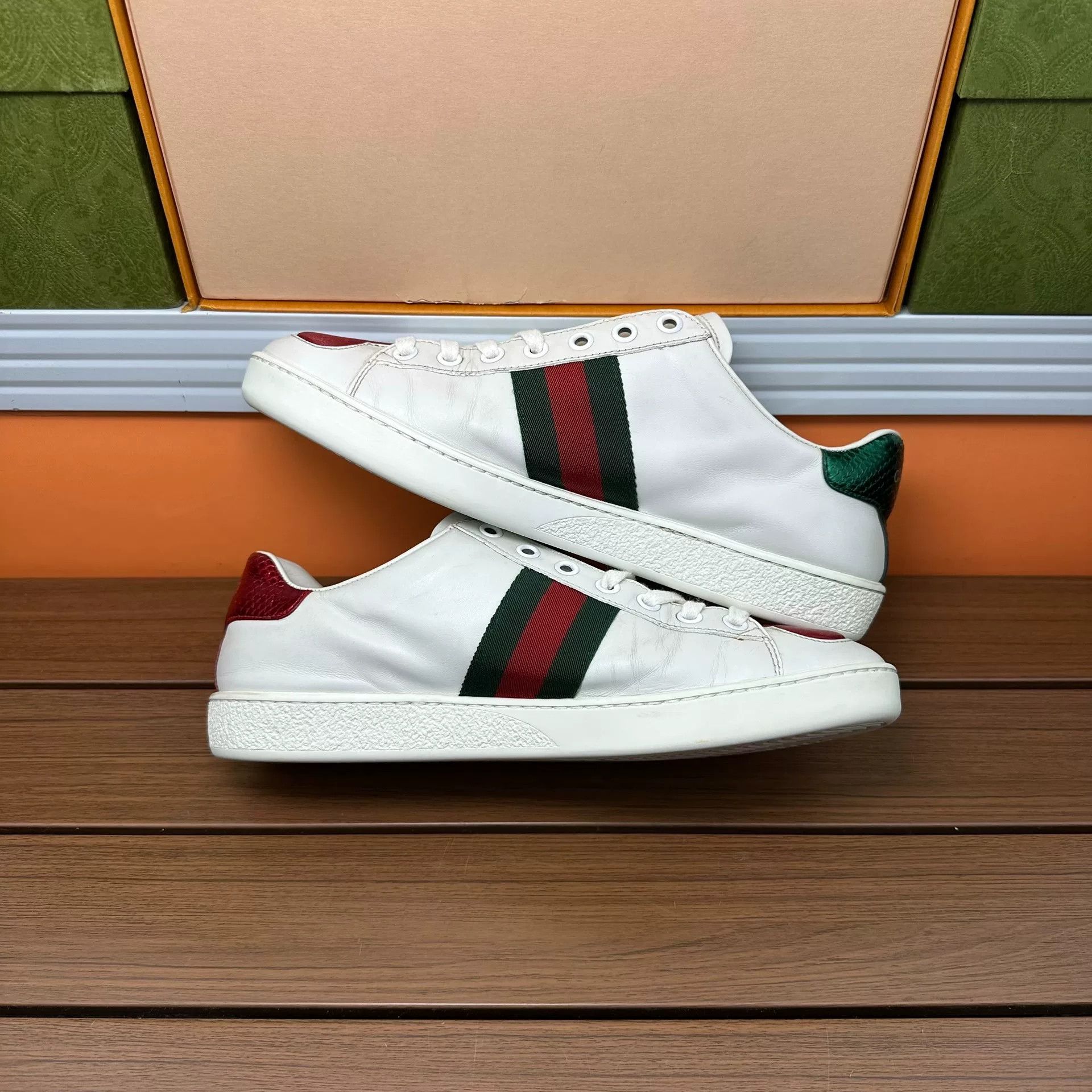 Gucci Gucci White Lowtop Sneakers it_37-5 Women Size US 7.5 / IT 37.5 - 3 Thumbnail