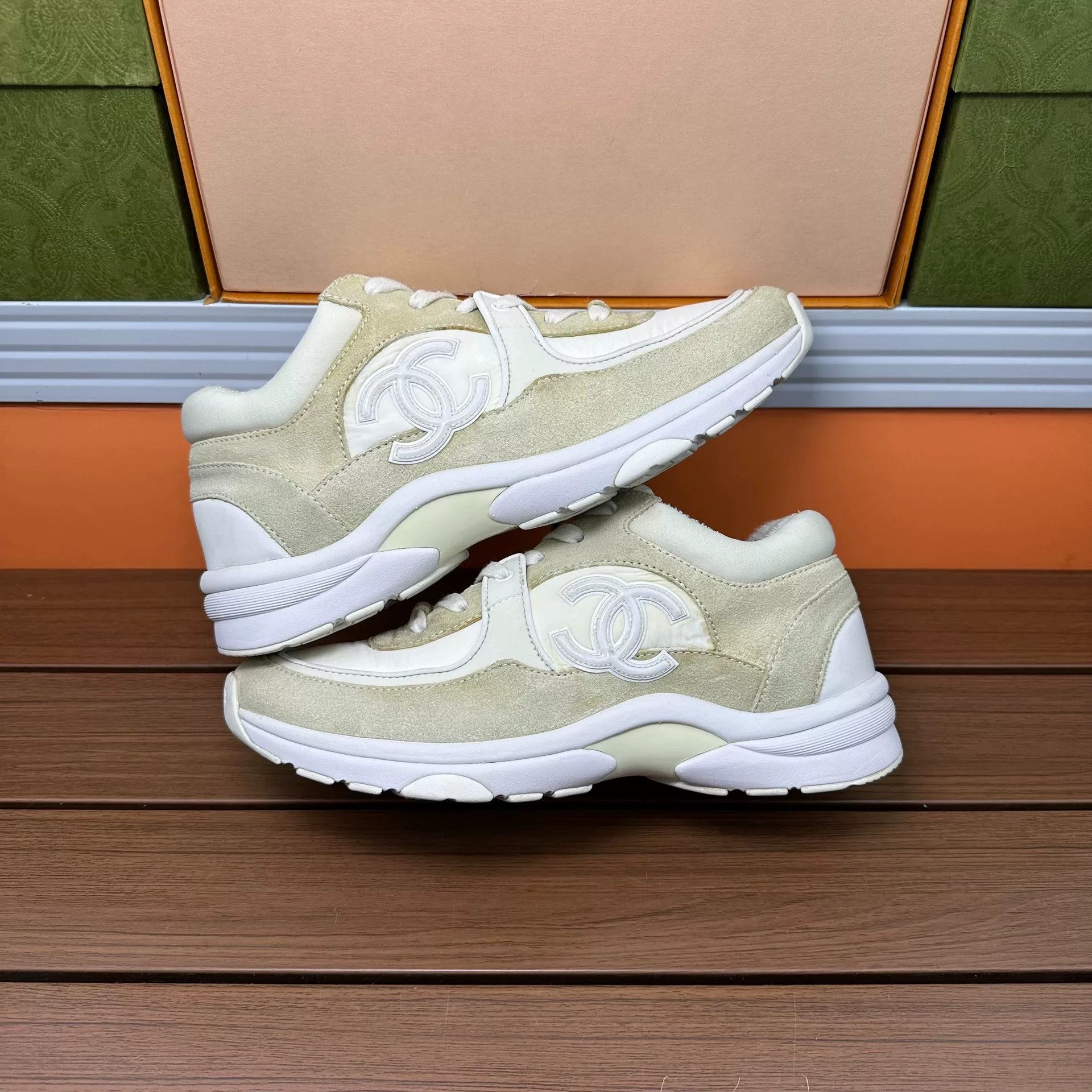 Chanel Chanel Casual White Lowtop Sneakers it_38 Women Size US 8 / IT 38 - 2 Thumbnail