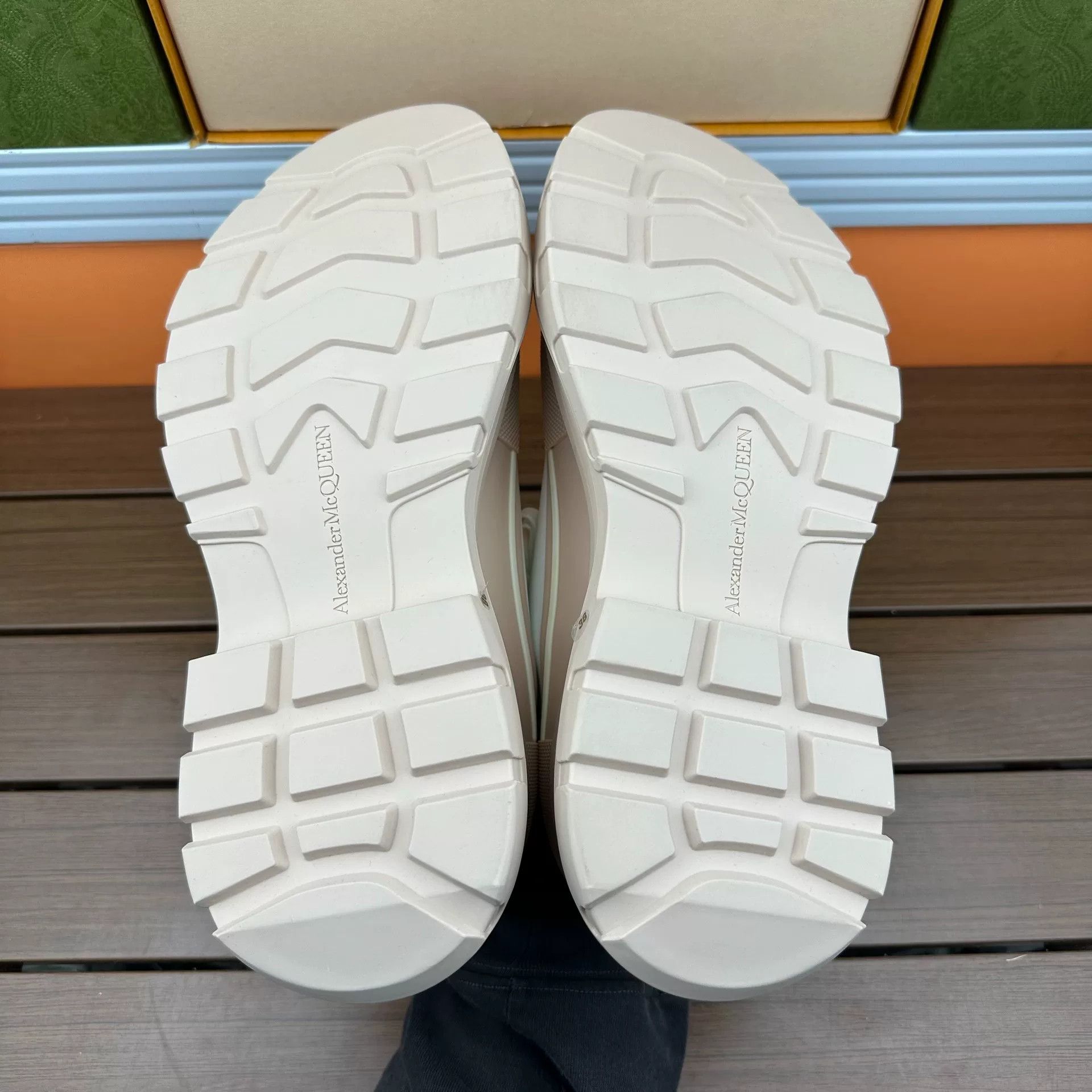 Alexander McQueen Alexander McQueen Pink Lowtop Sneakers it_38 Women Size US 8 / IT 38 - 7 Thumbnail