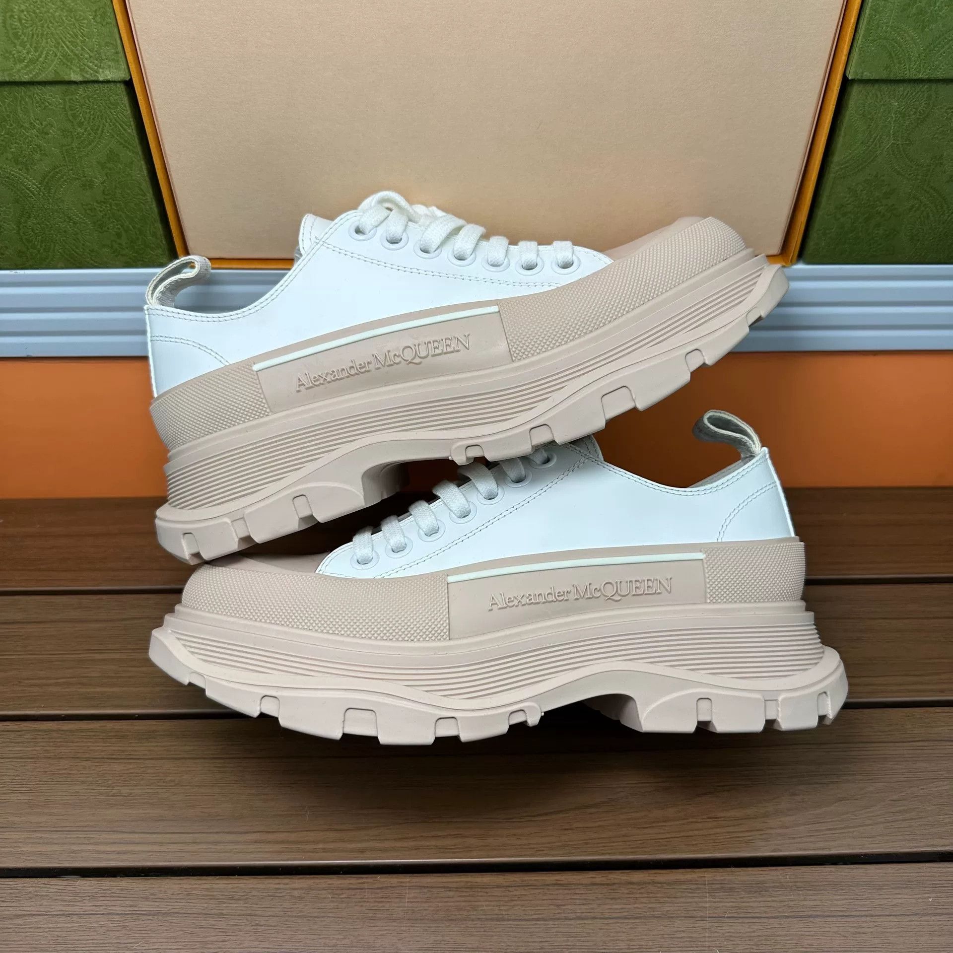 Alexander McQueen Alexander McQueen Pink Lowtop Sneakers it_38 Women Size US 8 / IT 38 - 2 Thumbnail