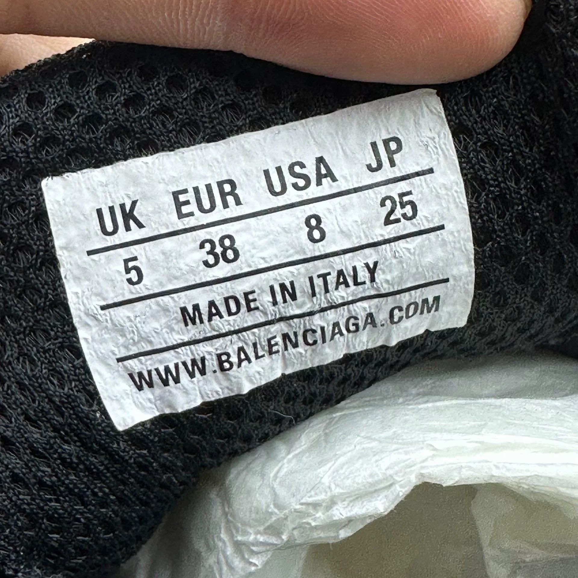 Balenciaga Balenciaga Casual Lowtop Sneakers it_38 Women Size US 8 / IT 38 - 8 Thumbnail