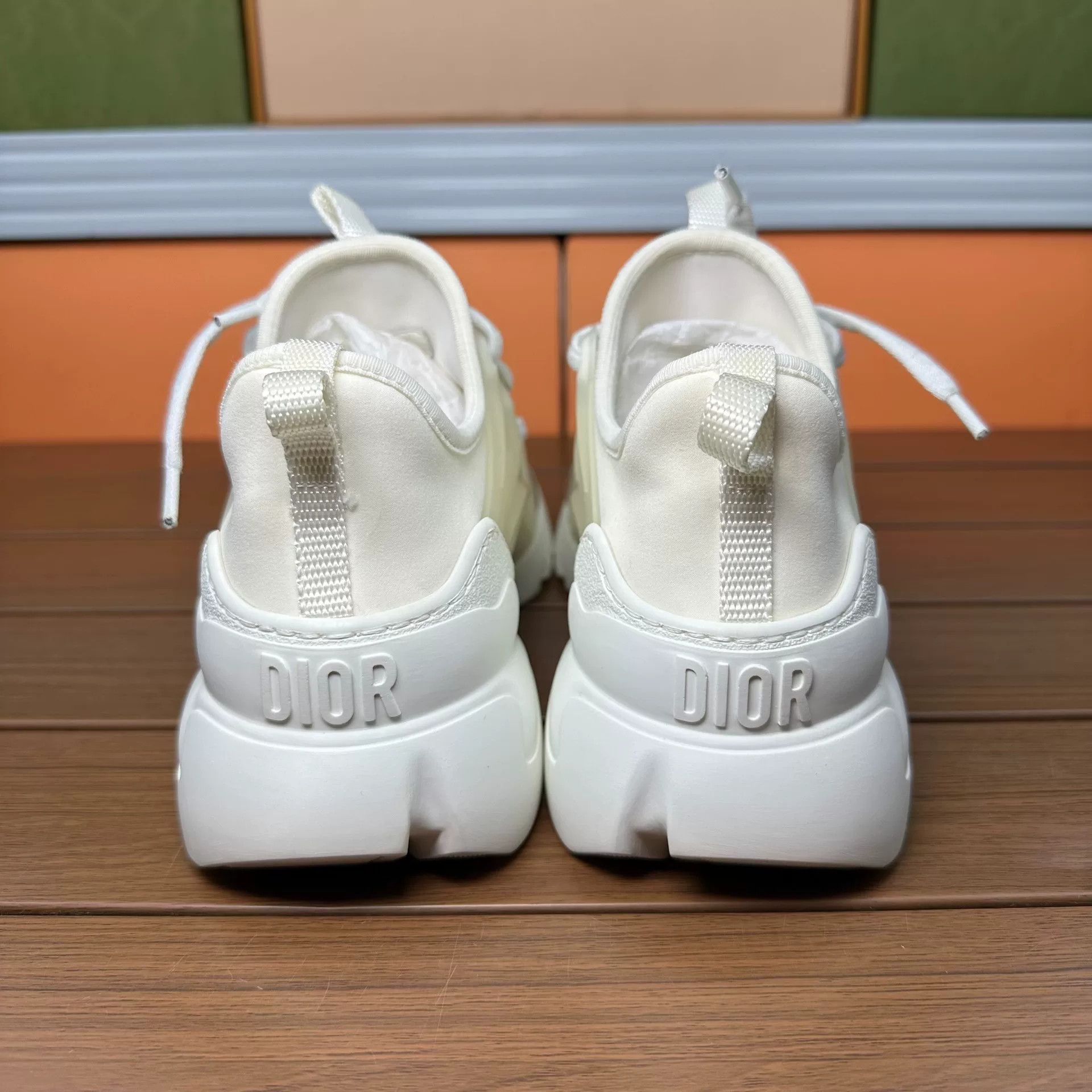 Dior Dior White Lowtop Sneakers it_34 Women Size US 4 / IT 34 - 6 Thumbnail