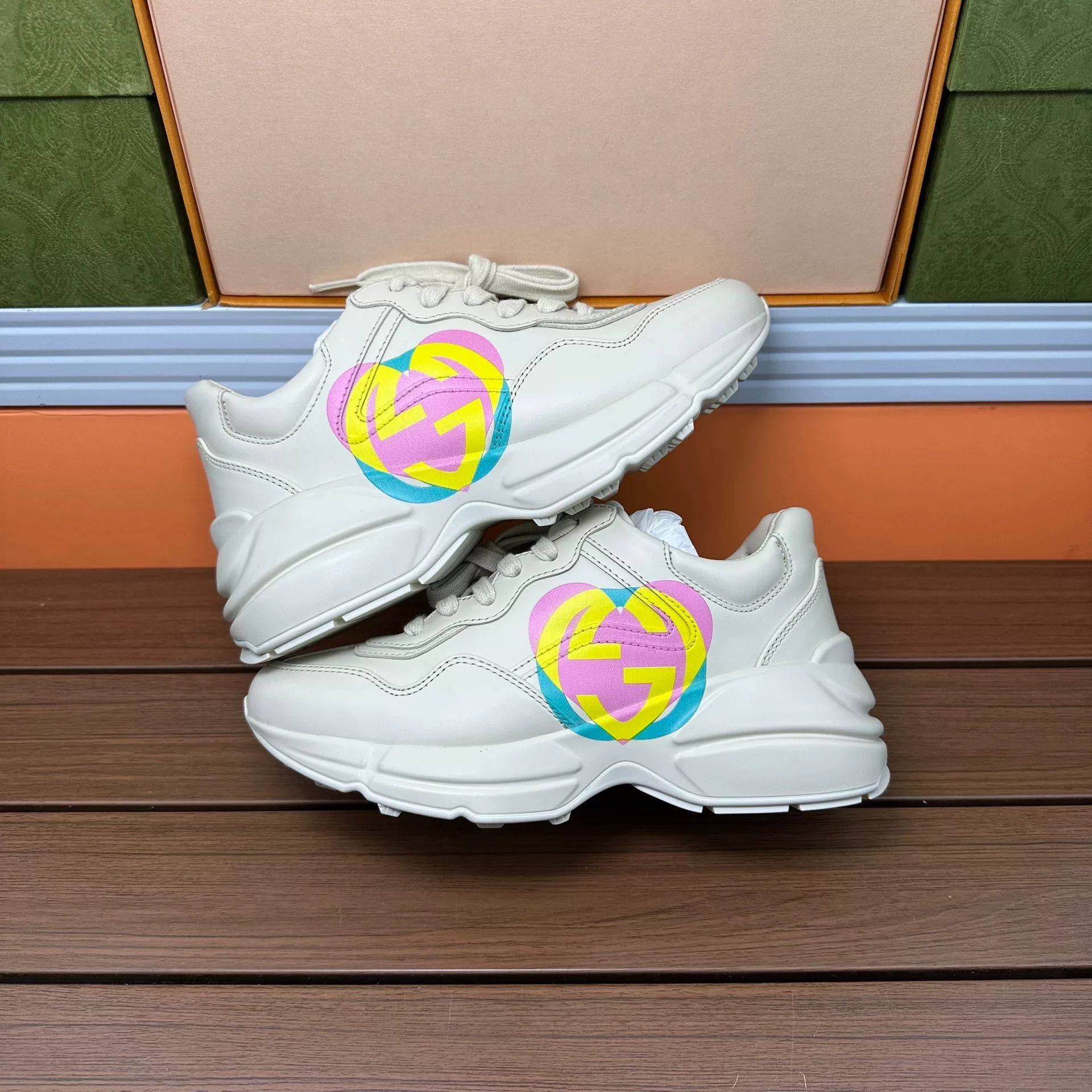 Gucci Gucci Printed Lowtop Sneakers it_34-5 Women Size US 4.5 / IT 34.5 - 2 Thumbnail