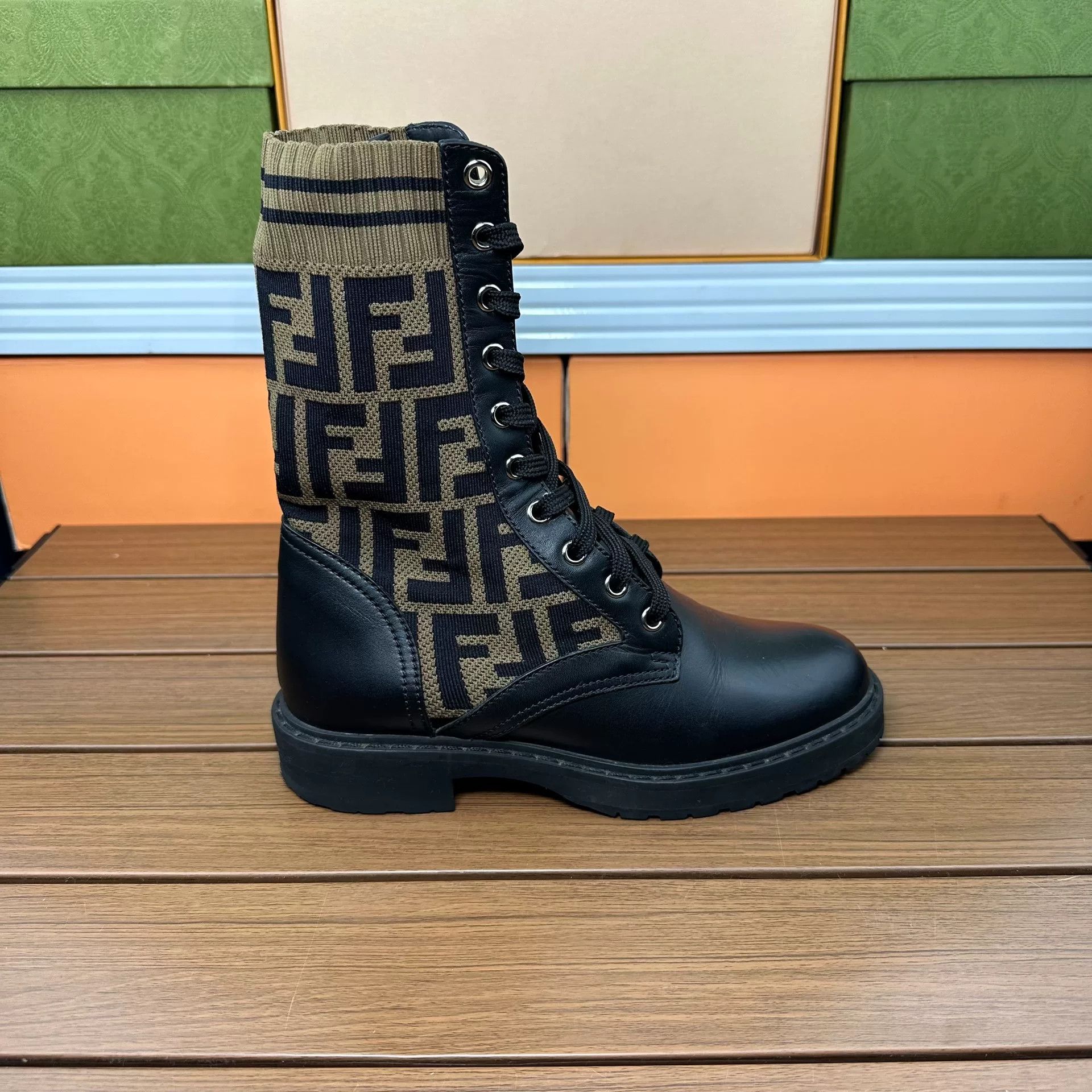 Fendi Fendi Leather Boots it_35 Women Size US 5 / IT 35 - 5 Thumbnail