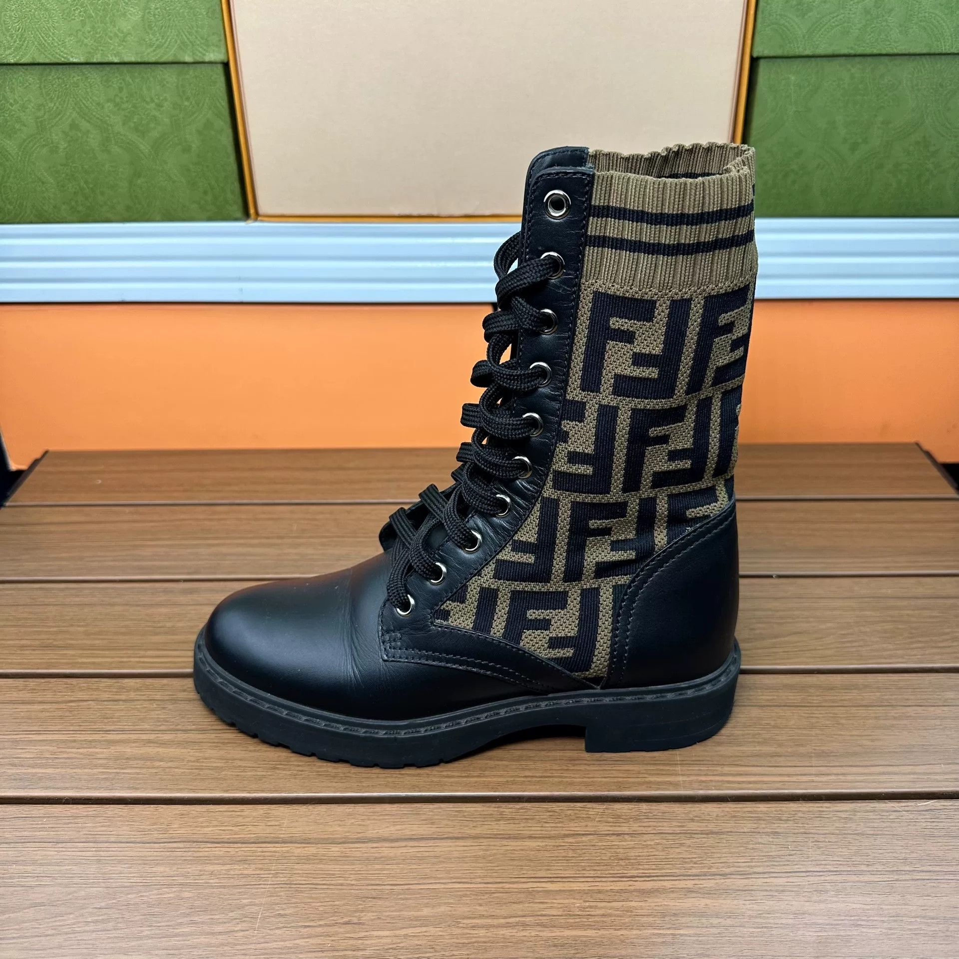 Fendi Fendi Leather Boots it_35 Women Size US 5 / IT 35 - 8 Thumbnail