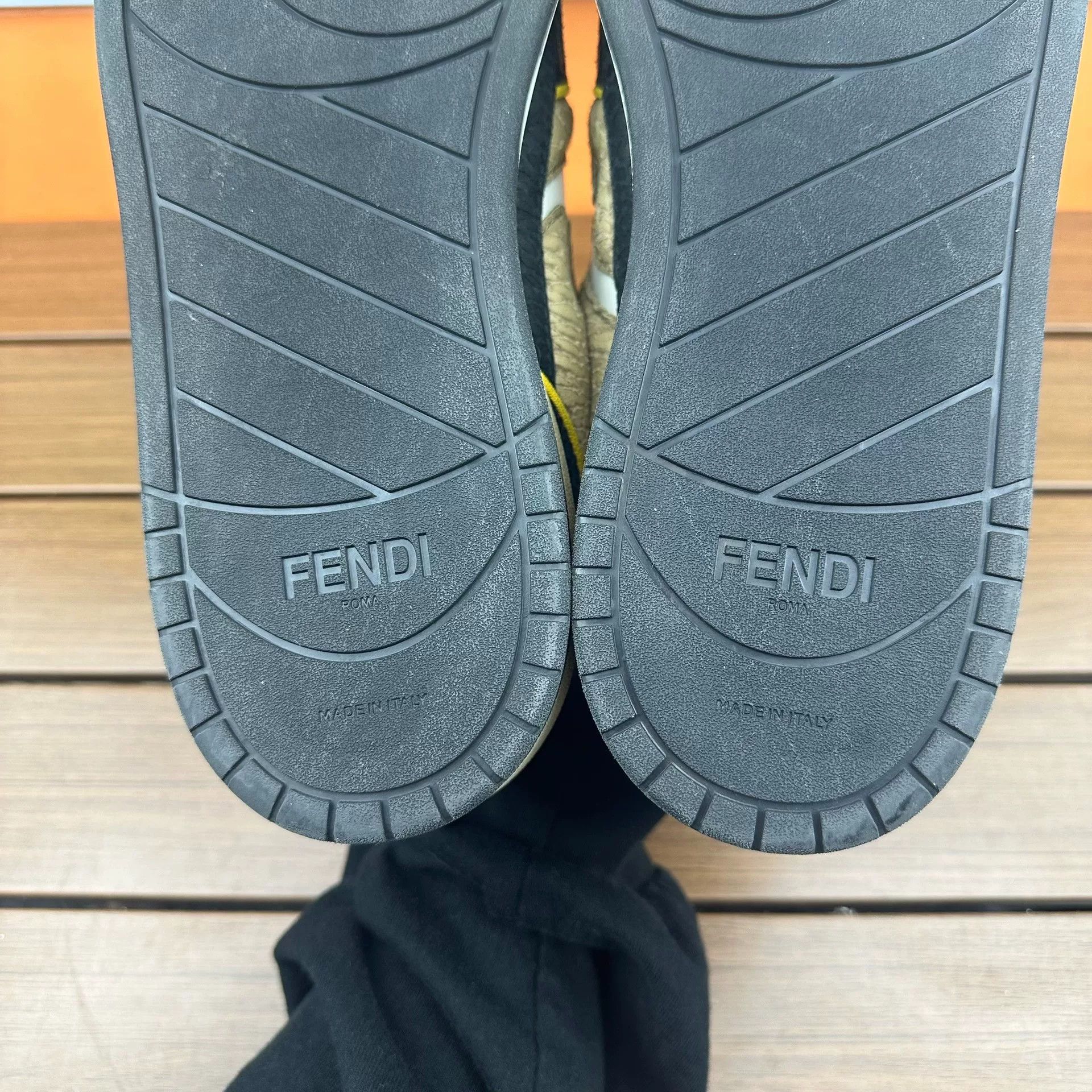 Fendi Fendi Lowtop Sneakers 9 Men Size US 9 / EU 42 - 8 Thumbnail