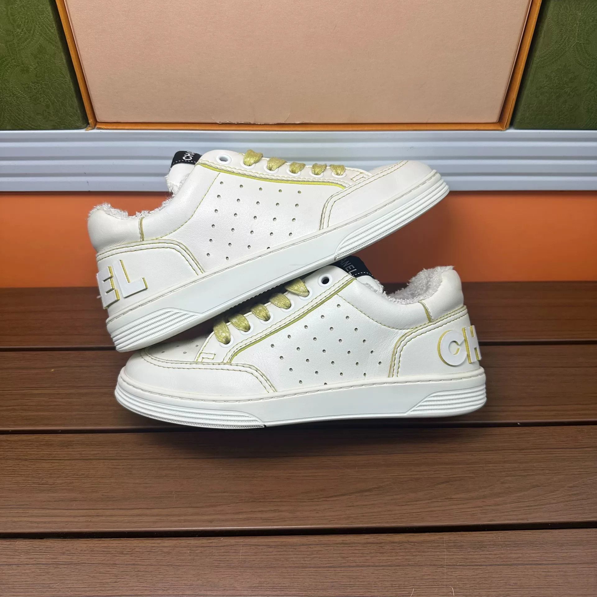 Chanel Chanel Yellow Lowtop Sneakers it_35 Women Size US 5 / IT 35 - 2 Thumbnail