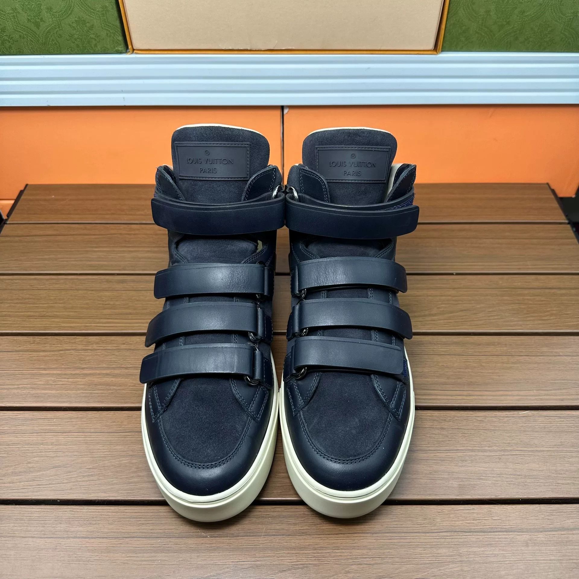 Louis Vuitton Louis Vuitton Hitop Sneakers 6 Men Size US 6 / EU 39 - 4 Thumbnail