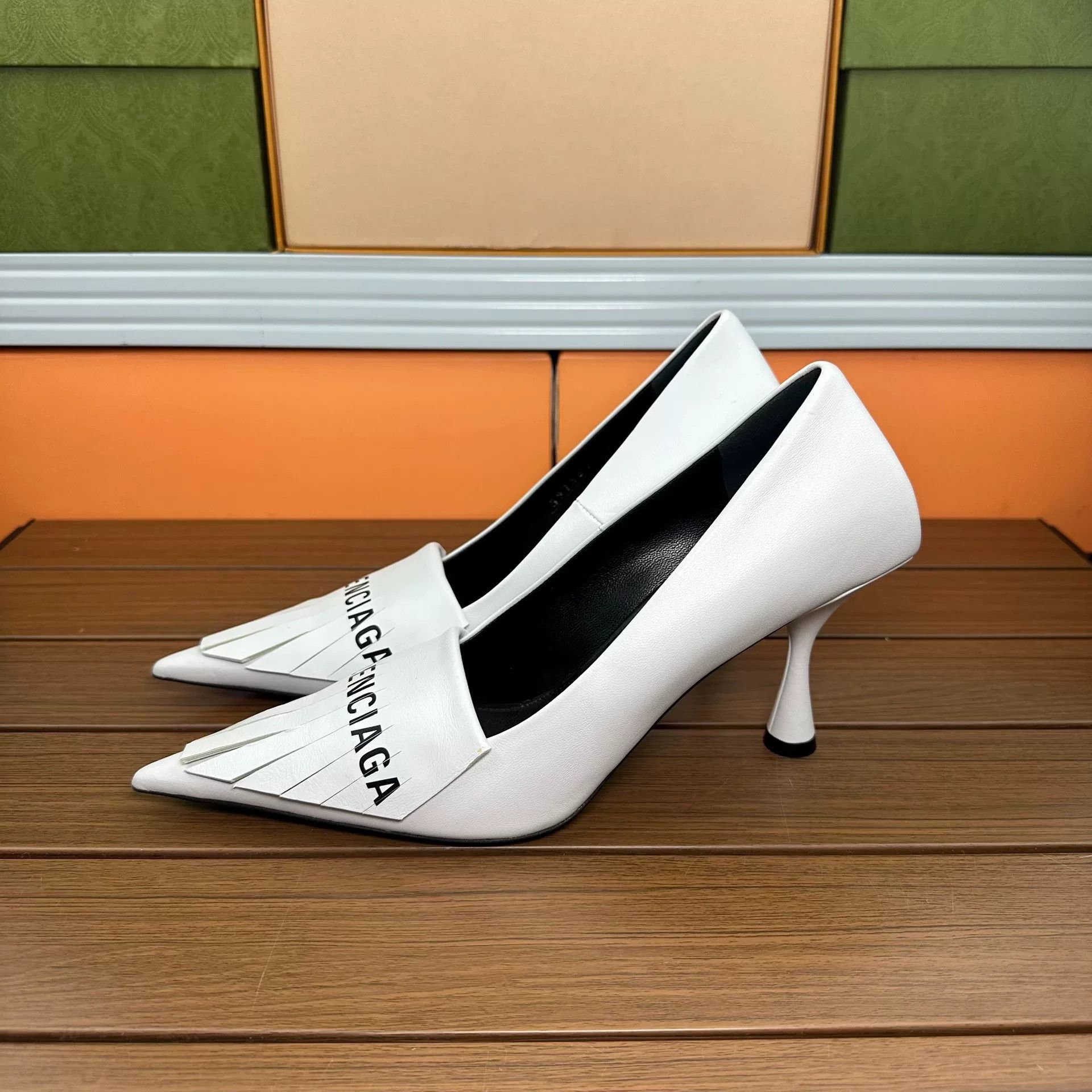 Balenciaga Balenciaga Lowtop Sneakers it_38 Women Size US 8 / IT 38 - 2 Thumbnail