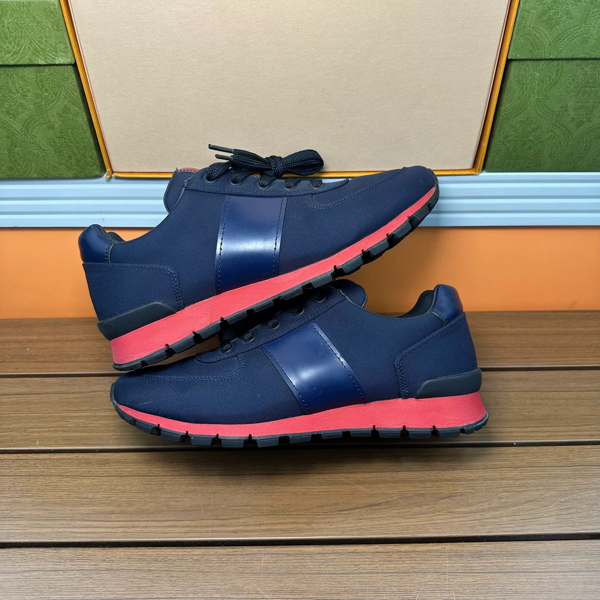 Prada Prada Casual Lowtop Sneakers 6 Men Size US 6 / EU 39 - 2 Thumbnail