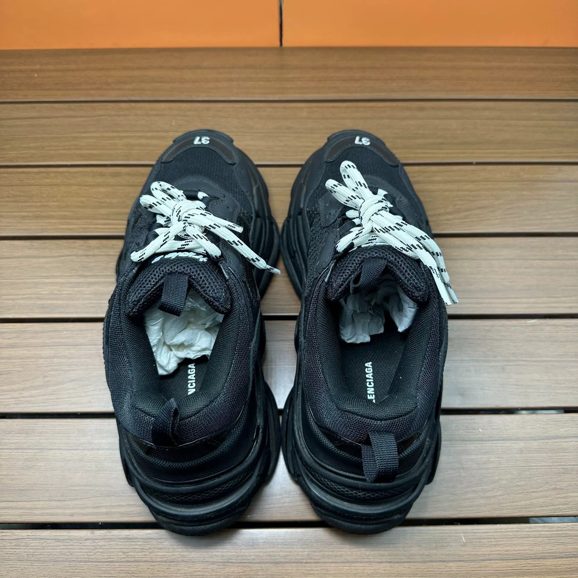 Balenciaga Balenciaga Black Lowtop Sneakers it_37 Women Size US 7 / IT 37 - 6 Thumbnail