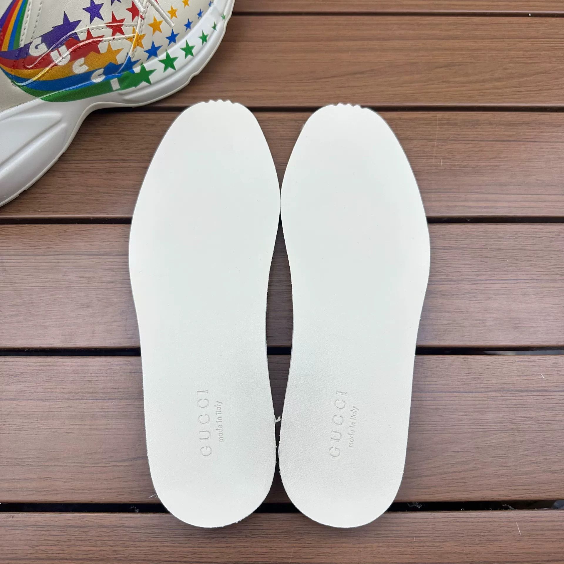 Gucci Gucci Printed Rainbow Multi Lowtop Sneakers it_34 Women Size US 4 / IT 34 - 9 Thumbnail