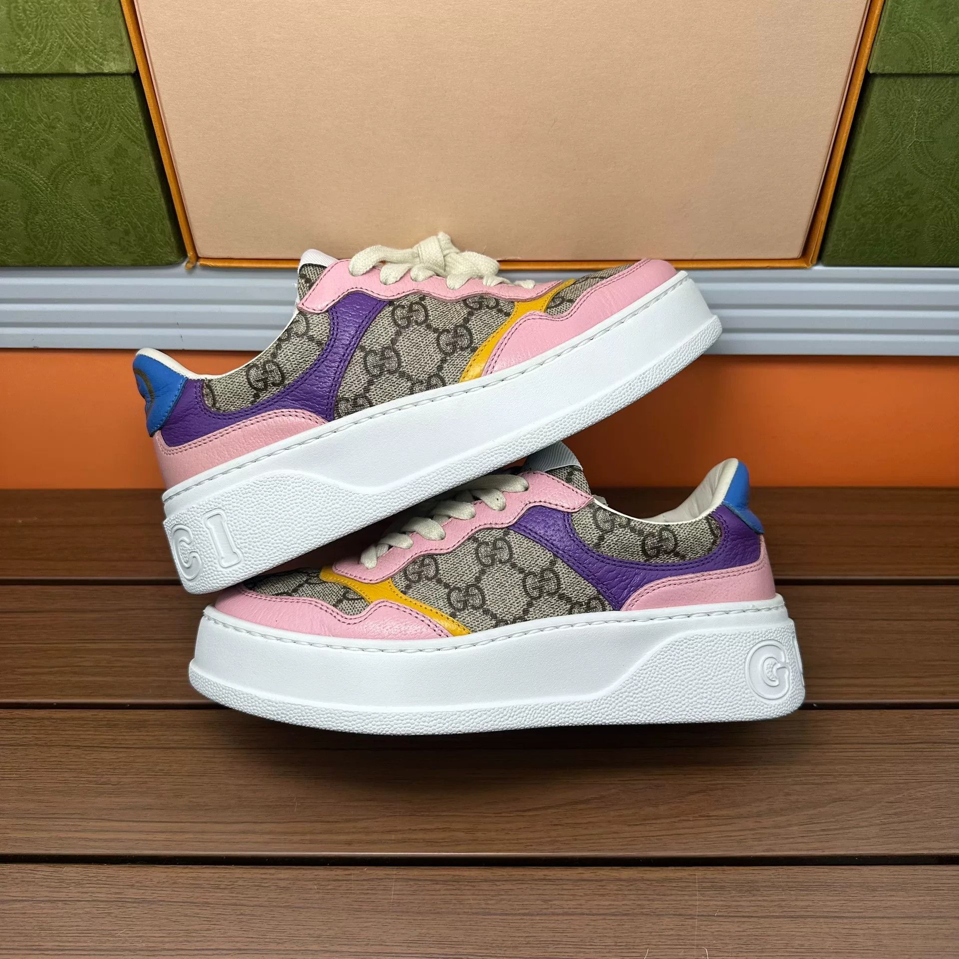 Gucci Gucci Multi Lowtop Sneakers it_36-5 Women Size US 6.5 / IT 36.5 - 2 Thumbnail