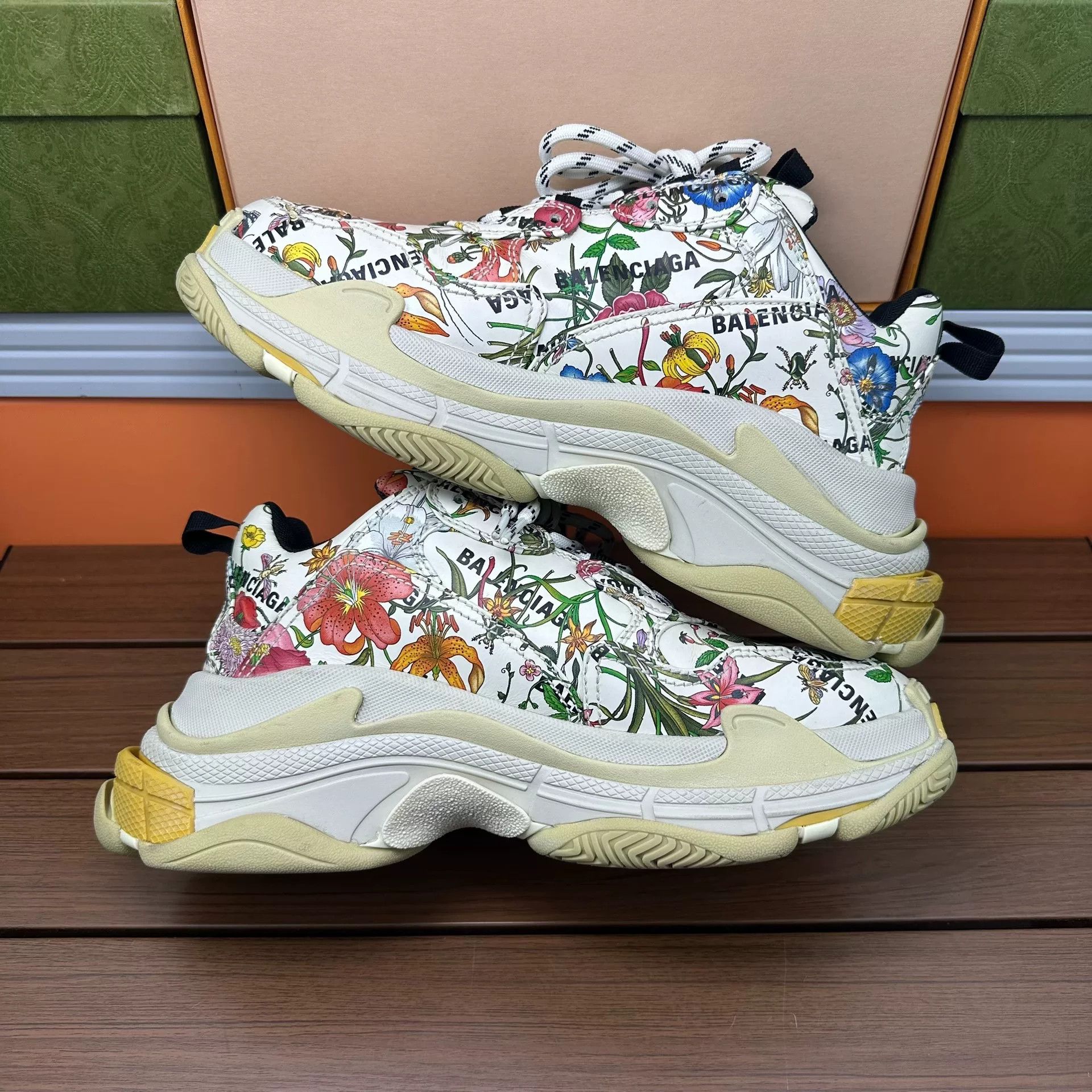 Balenciaga Balenciaga Collab Lowtop Sneakers 7 Men Size US 7 / EU 40 - 3 Thumbnail