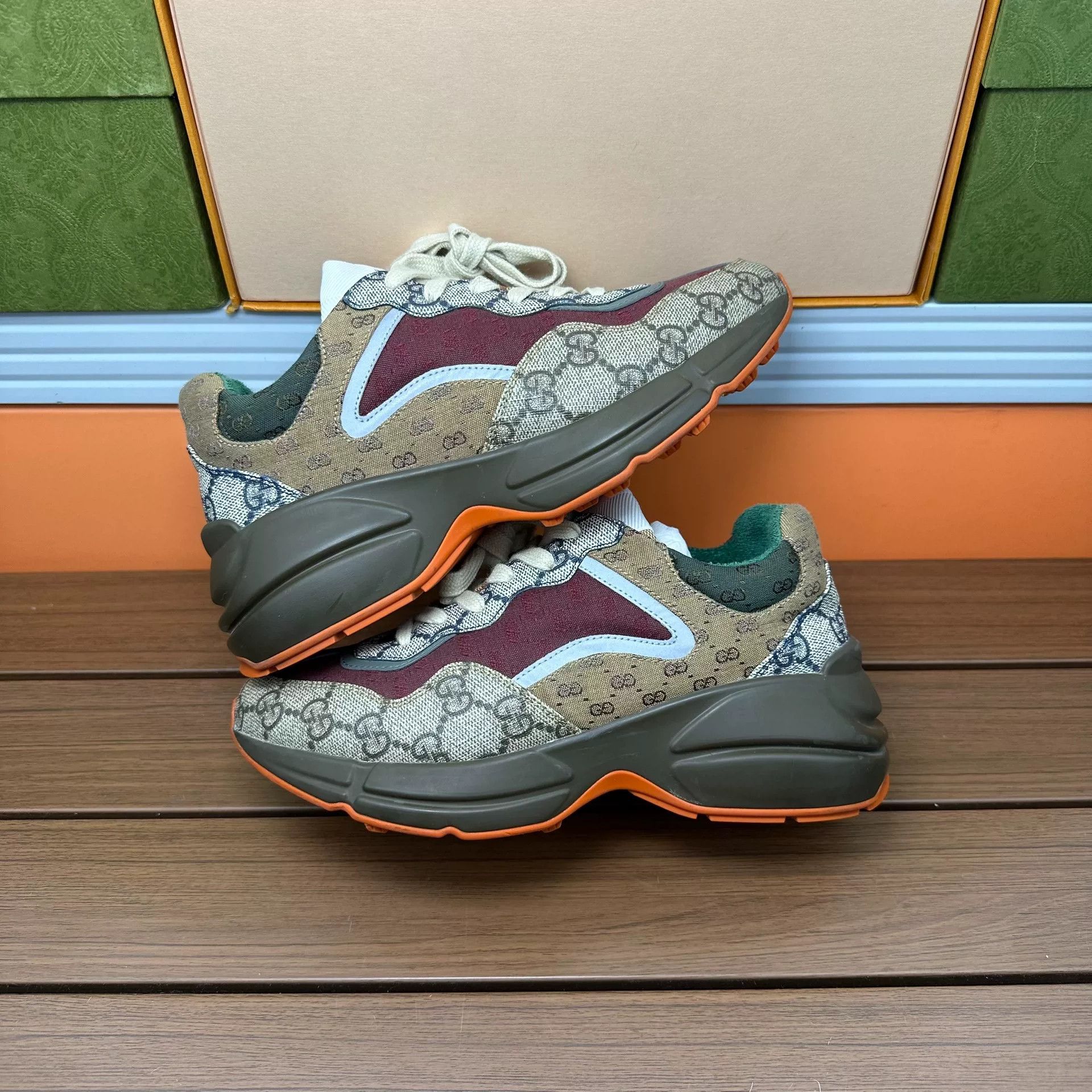 Gucci Gucci Brown Lowtop Sneakers it_35-5 Women Size US 5.5 / IT 35.5 - 2 Thumbnail