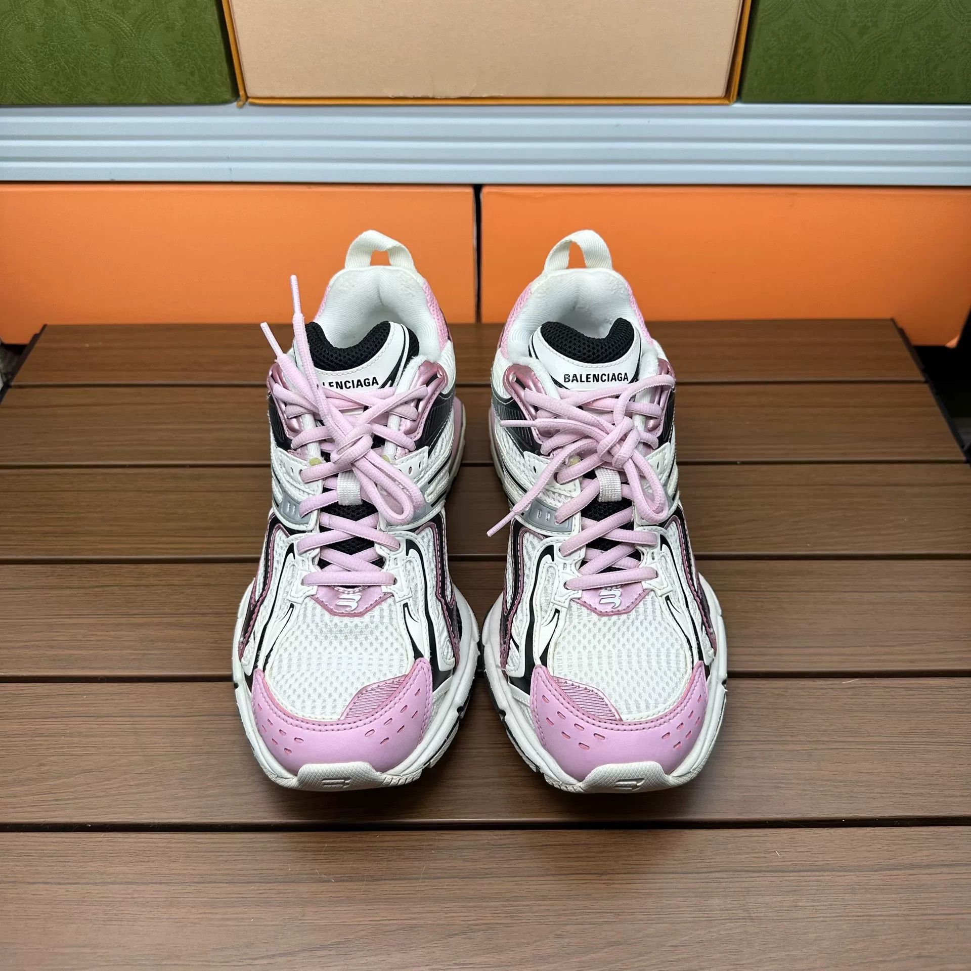 Balenciaga Balenciaga Pink Lowtop Sneakers it_37 Women Size US 7 / IT 37 - 4 Thumbnail