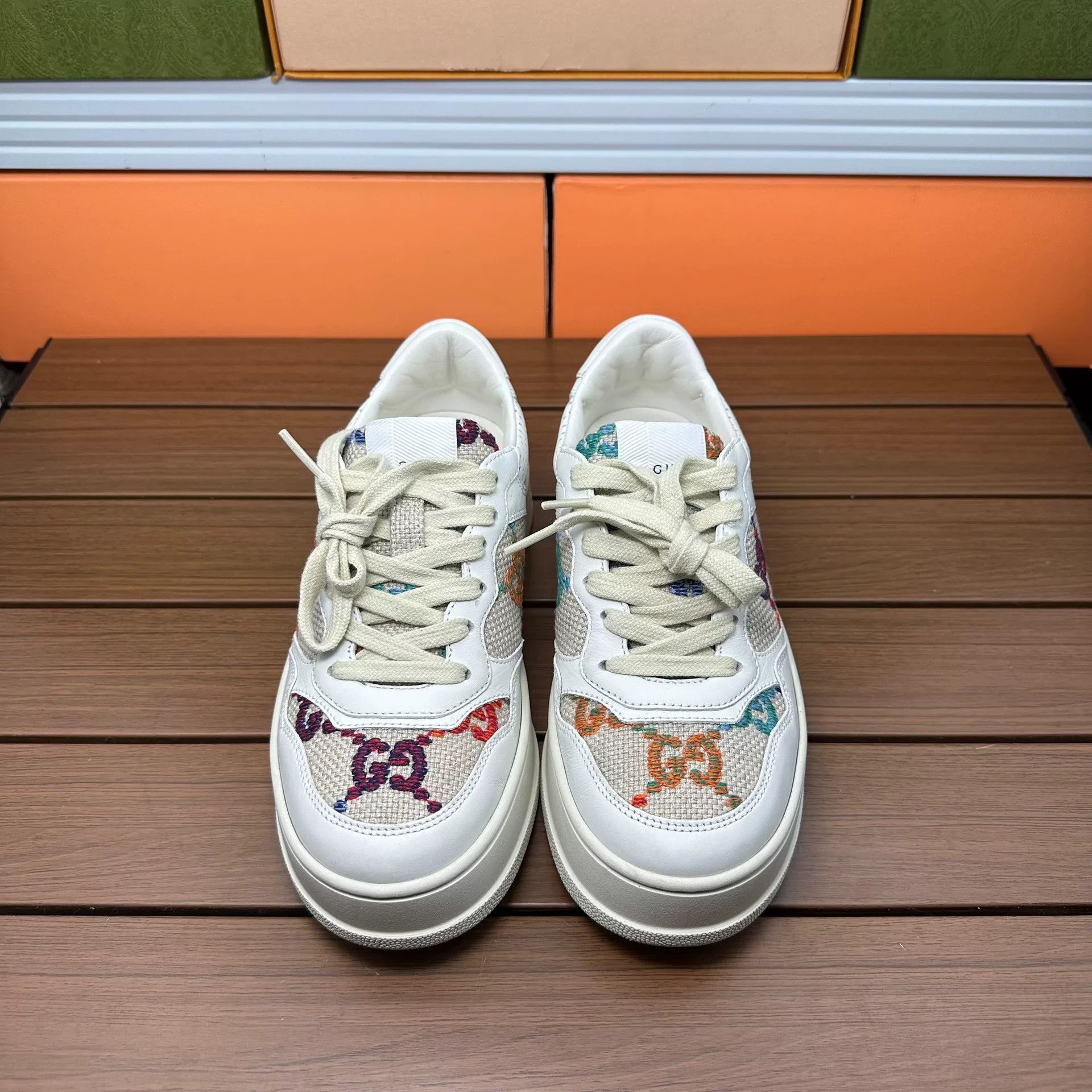 Gucci Gucci Embroidered White Lowtop Sneakers it_37 Women Size US 7 / IT 37 - 4 Thumbnail