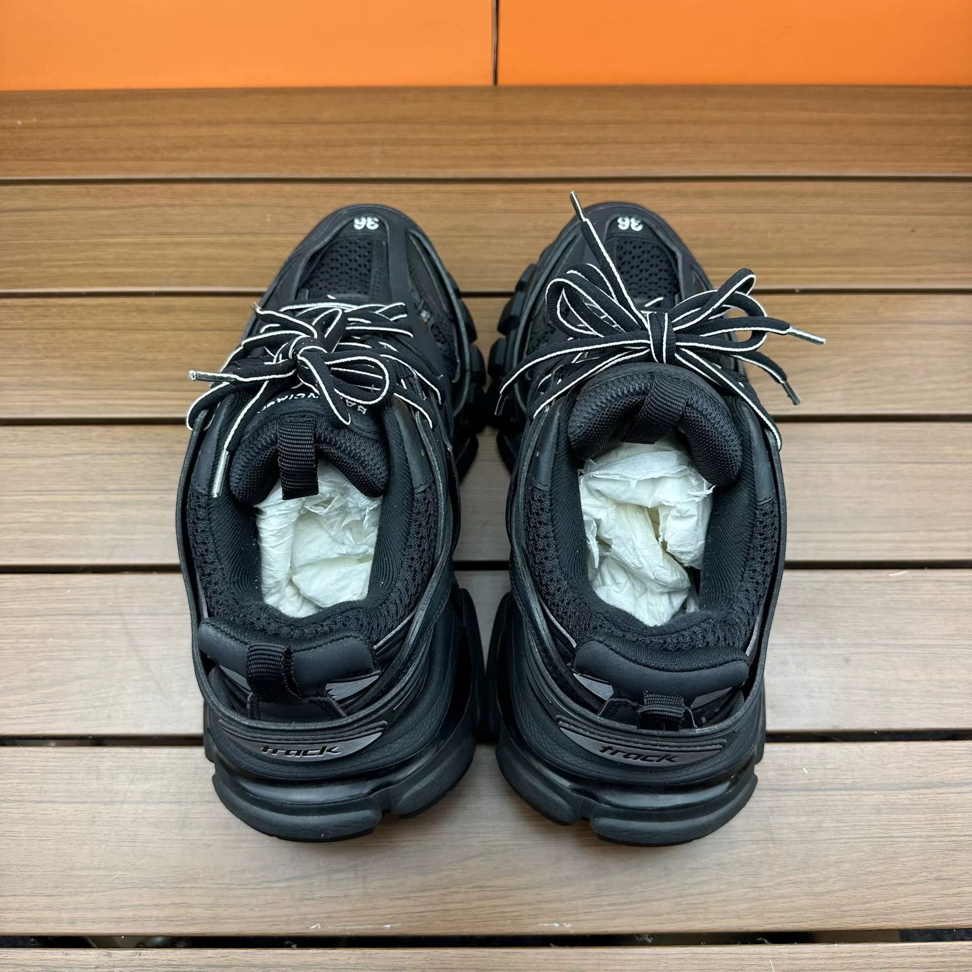 Balenciaga Balenciaga Black Lowtop Sneakers it_36 Women Size US 6 / IT 36 - 5 Thumbnail