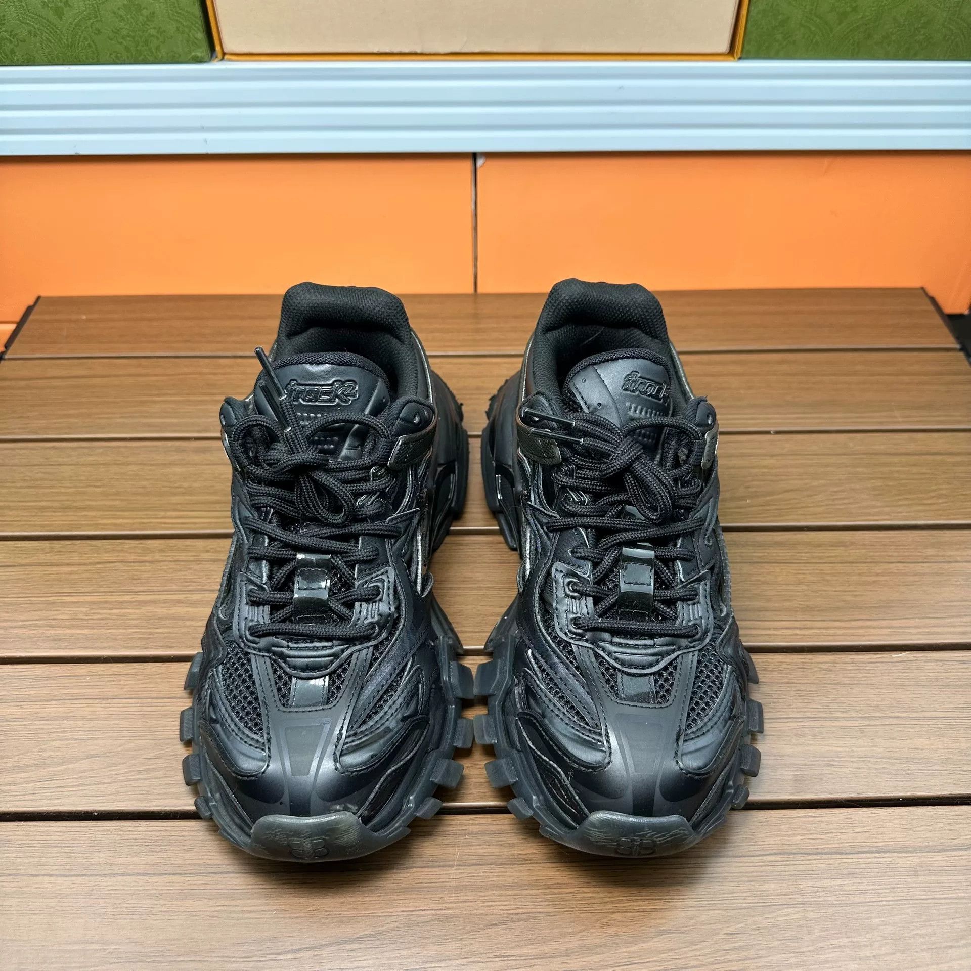 Balenciaga Balenciaga Black Lowtop Sneakers it_36 Women Size US 6 / IT 36 - 4 Thumbnail