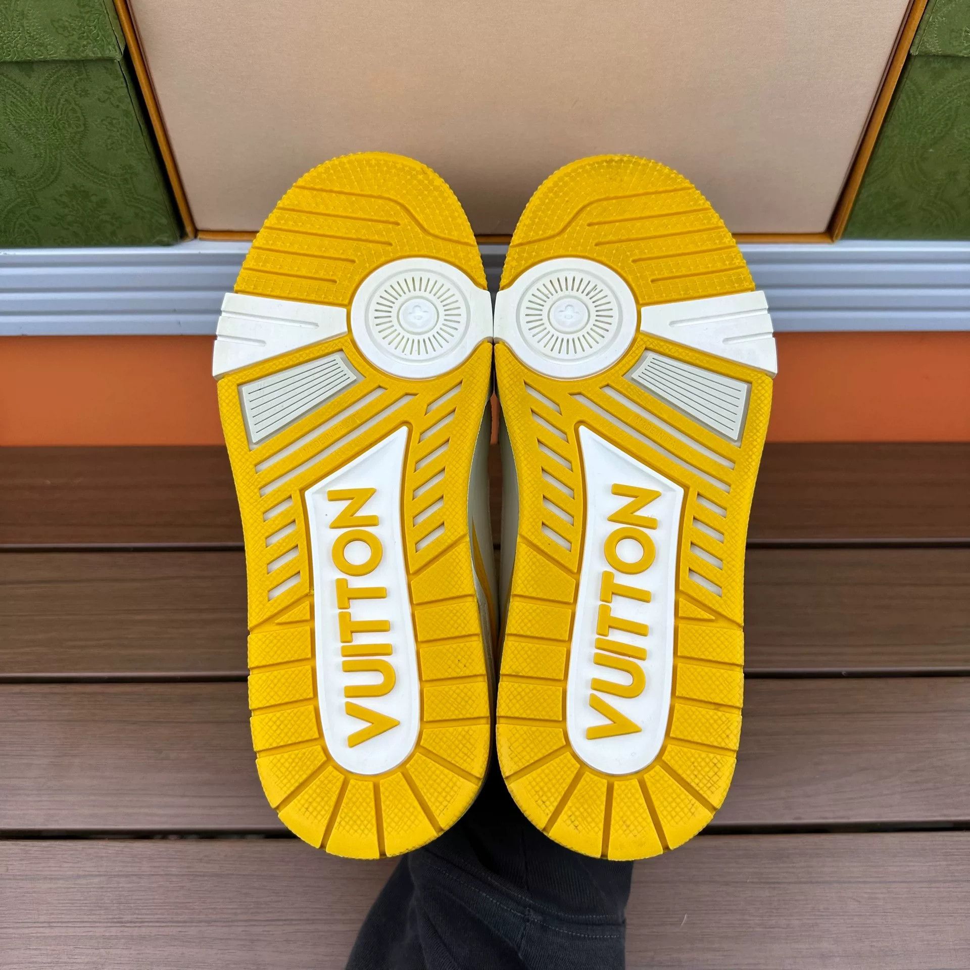 Louis Vuitton Louis Vuitton Training Yellow Lowtop Sneakers 10 Men Size US 10 / EU 43 - 7 Thumbnail
