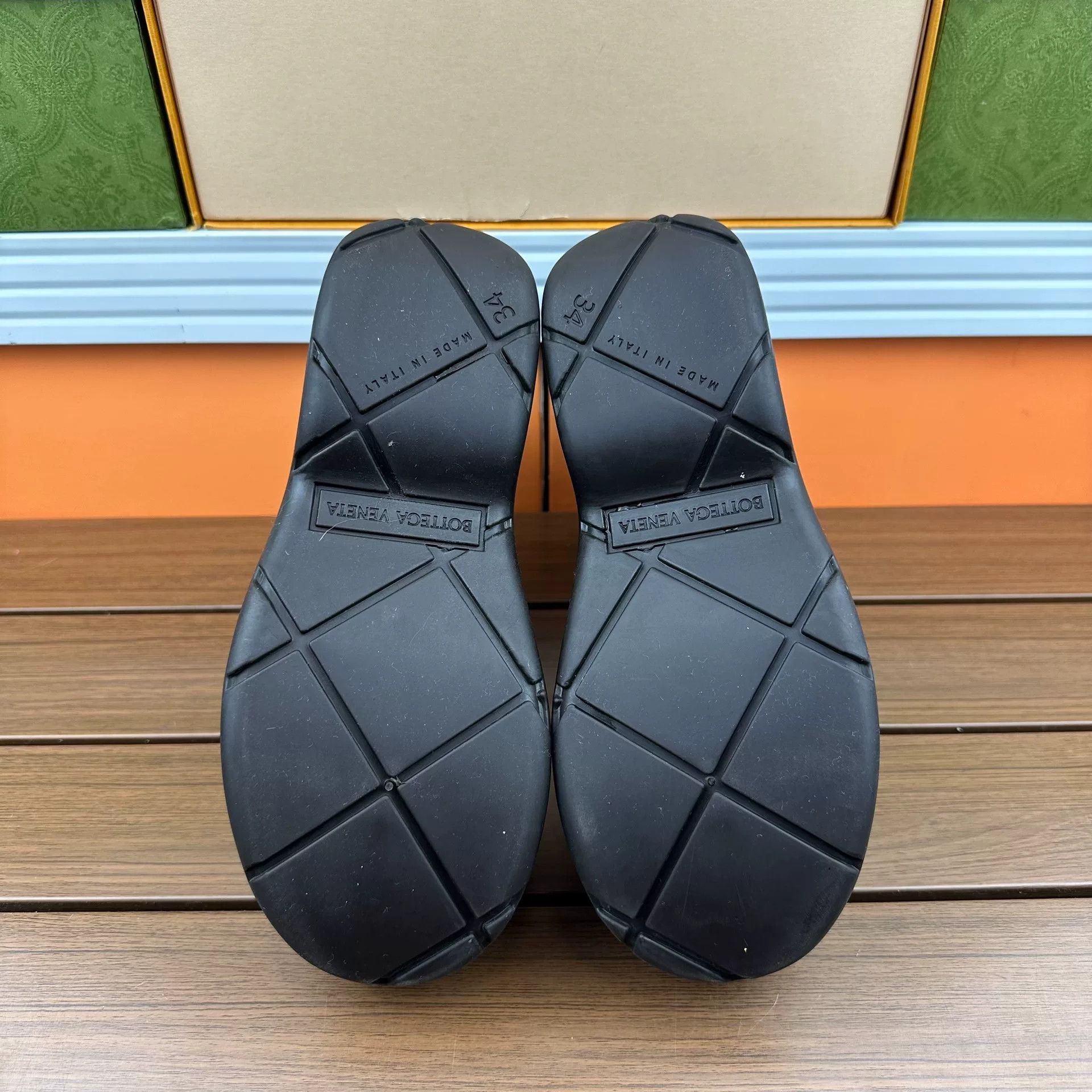 Bottega Veneta Bottega Veneta Lowtop Sneakers it_34 Women Size US 4 / IT 34 - 7 Thumbnail