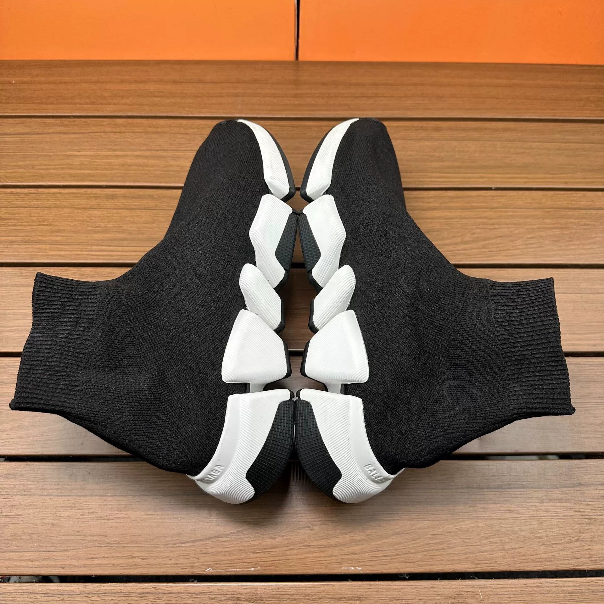 Balenciaga Balenciaga Black Hitop Sneakers it_35 Women Size US 5 / IT 35 - 3 Thumbnail
