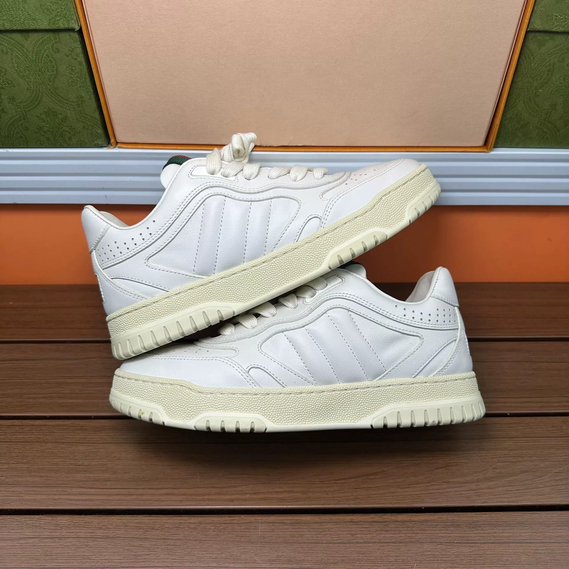 Gucci Gucci Lowtop Sneakers it_36-5 Women Size US 6.5 / IT 36.5 - 2 Thumbnail