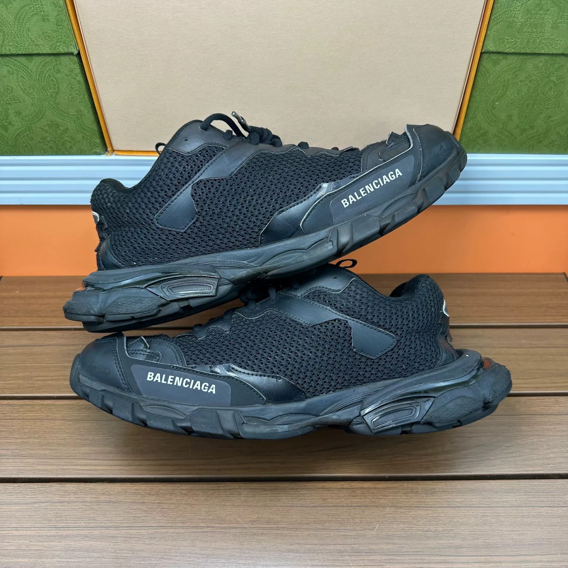 Balenciaga Balenciaga Distressed Black Lowtop Sneakers 10 Men Size US 10 / EU 43 - 2 Thumbnail