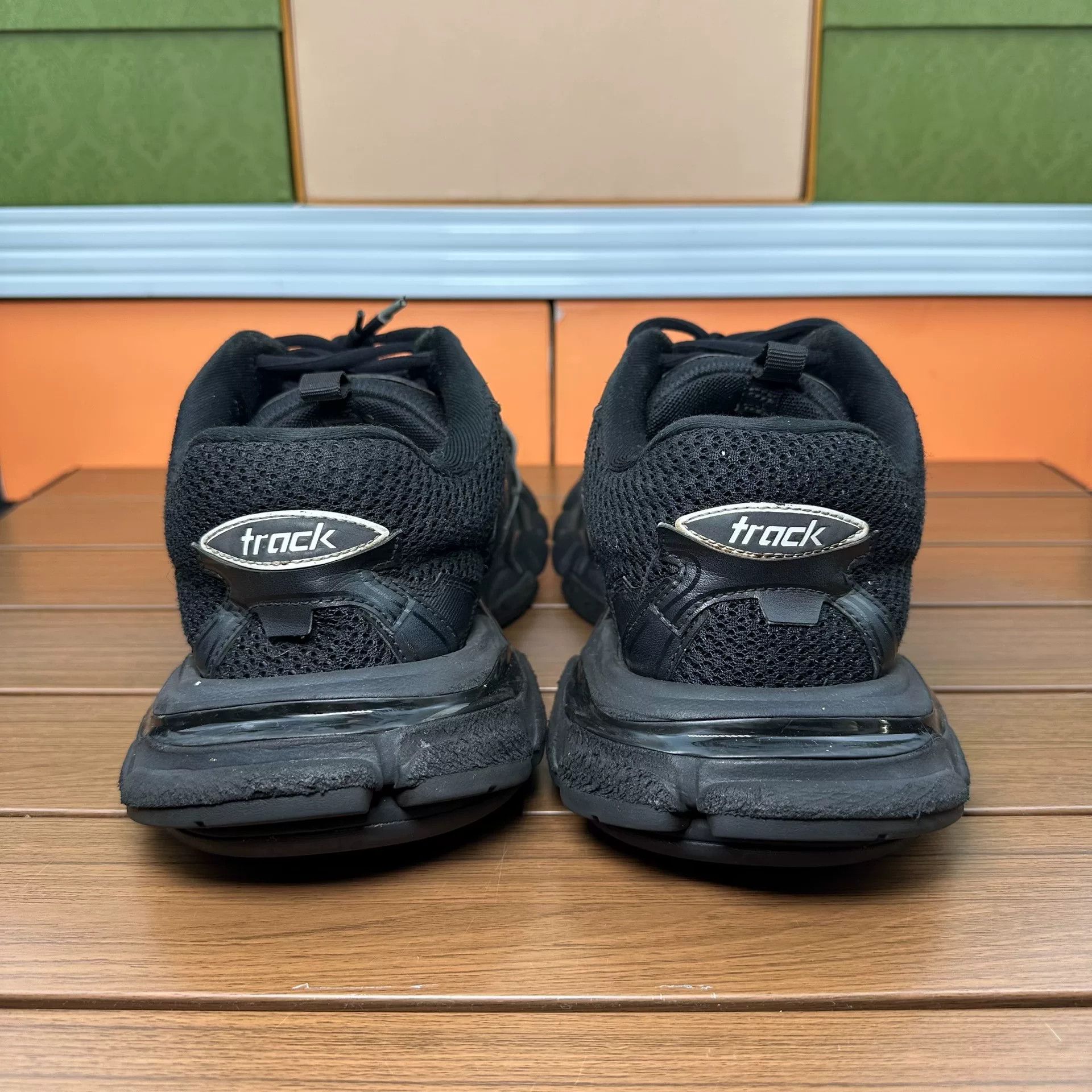 Balenciaga Balenciaga Distressed Black Lowtop Sneakers 10 Men Size US 10 / EU 43 - 5 Thumbnail