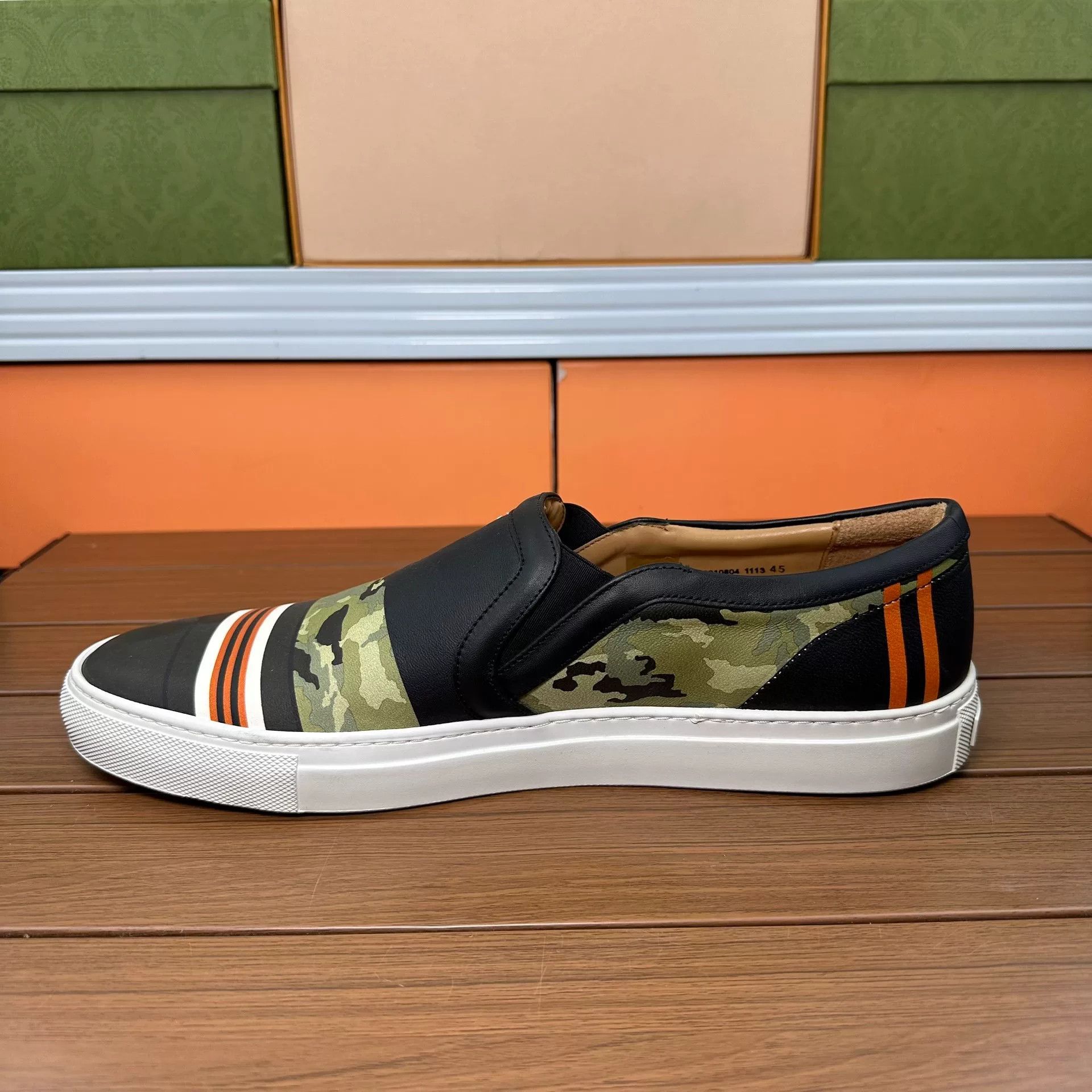Givenchy Givenchy Lowtop Sneakers 12 Men Size US 12 / EU 45 - 2 Thumbnail